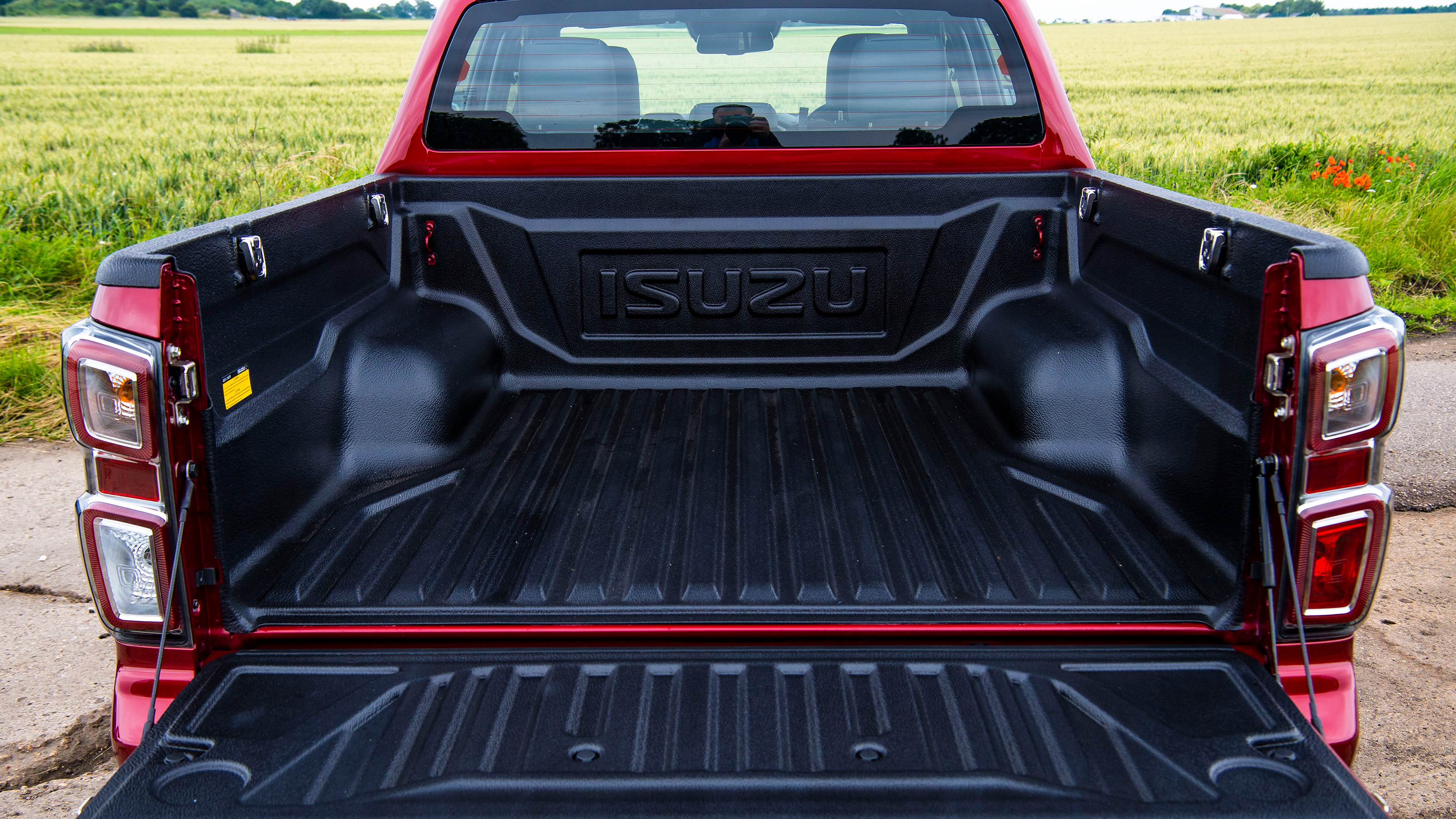 2021 Isuzu D-Max load bed