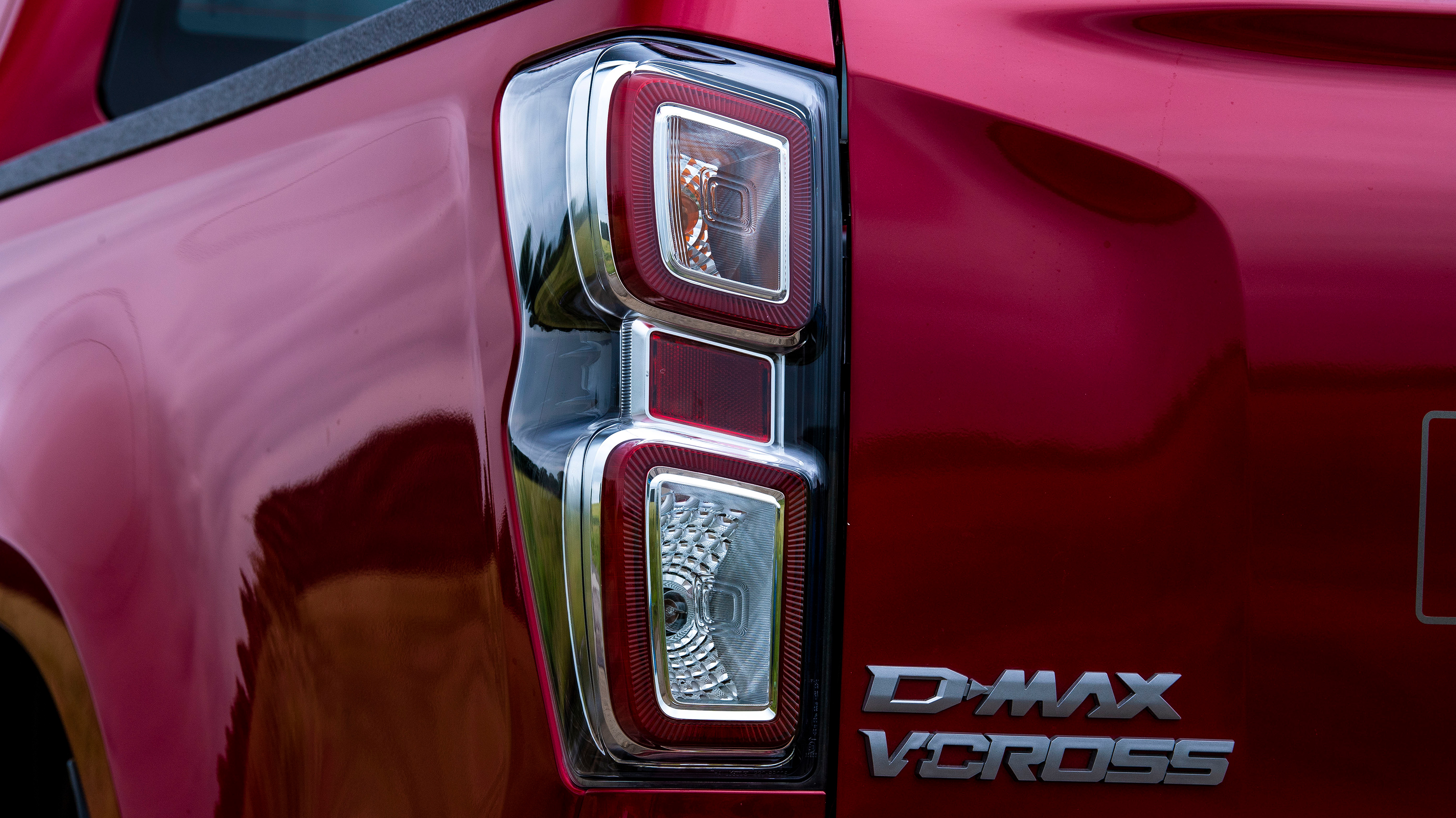 2021 Isuzu D-Max tail-light