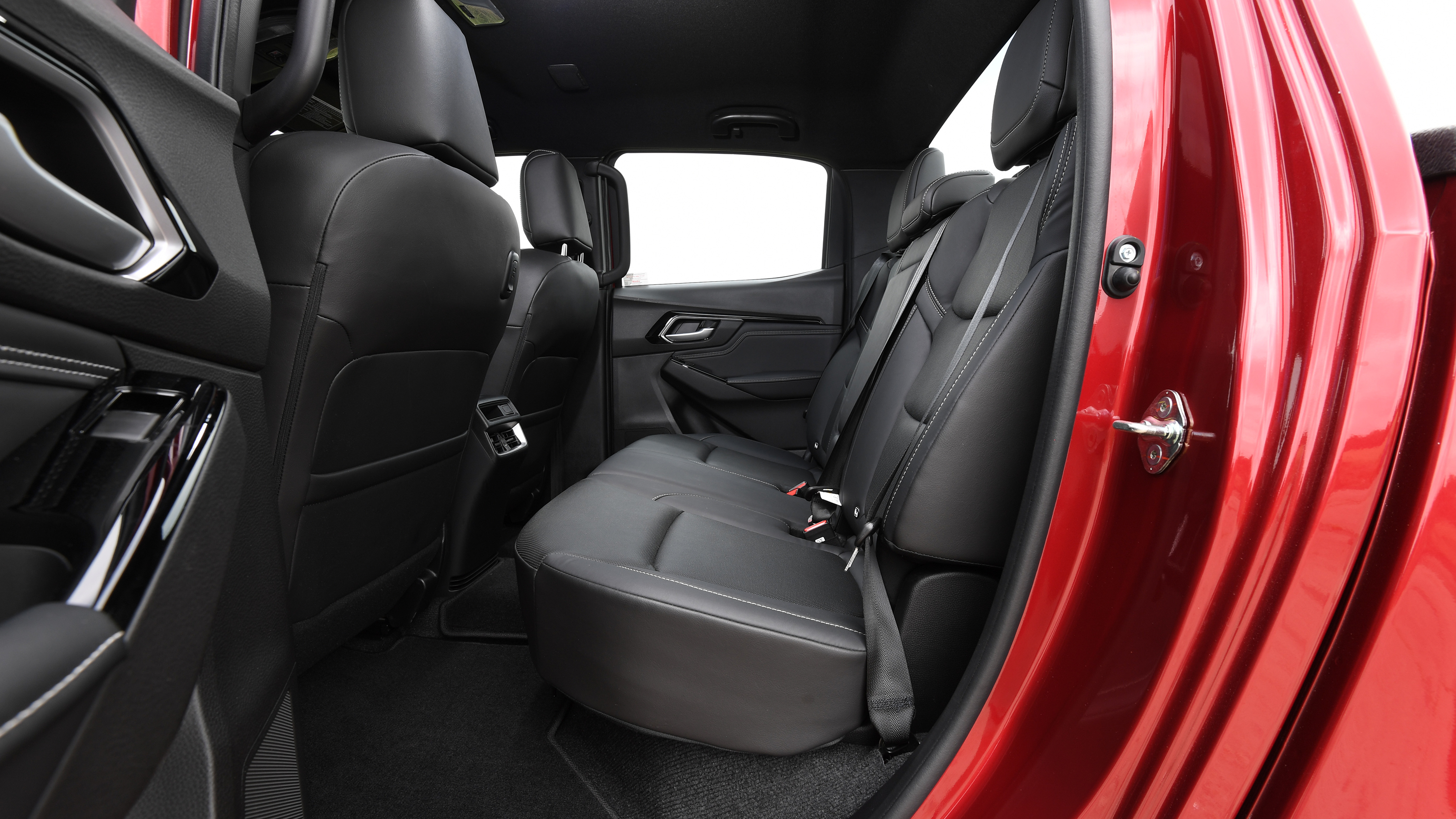 2021 Isuzu D-Max rear seats