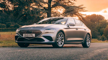 Genesis G70 saloon front 3/4 static