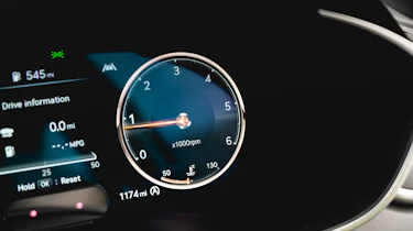 Genesis G70 saloon instrument display