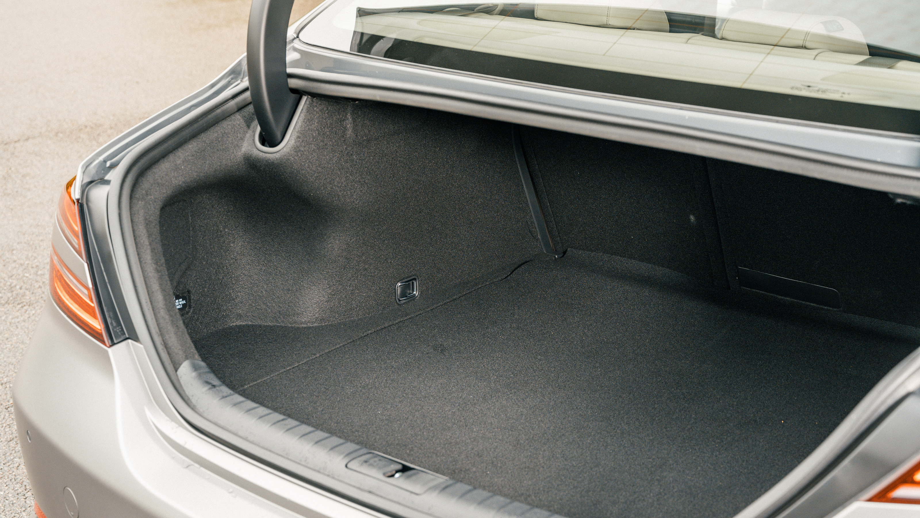Genesis G70 saloon boot