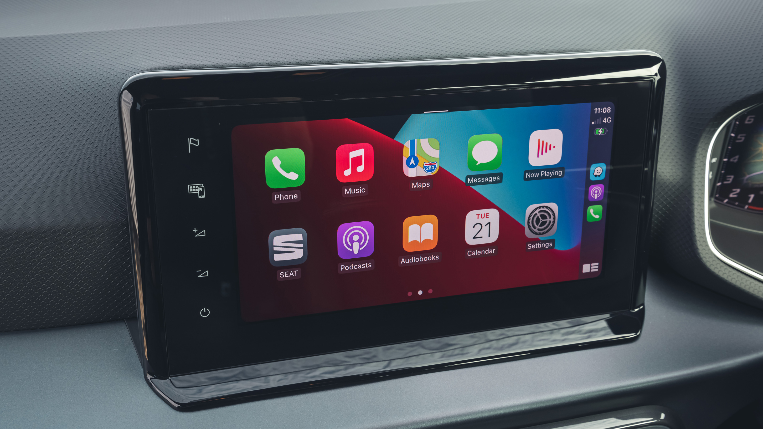 SEAT Arona SUV infotainment display