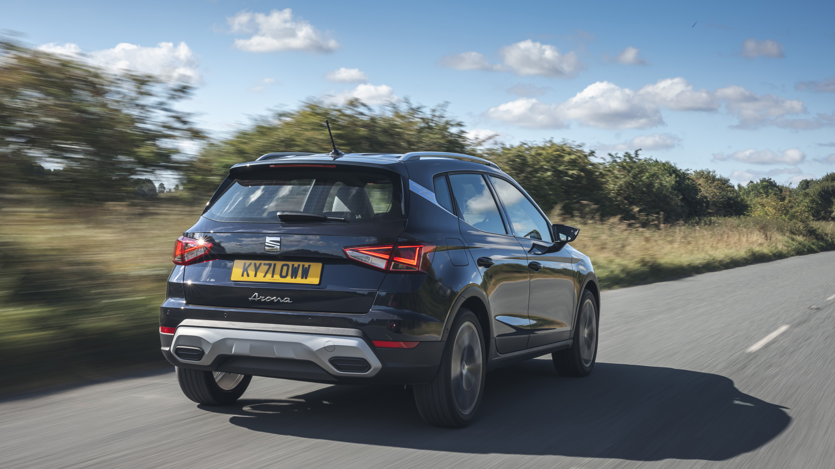 SEAT Arona SUV rear 3/4 tracking
