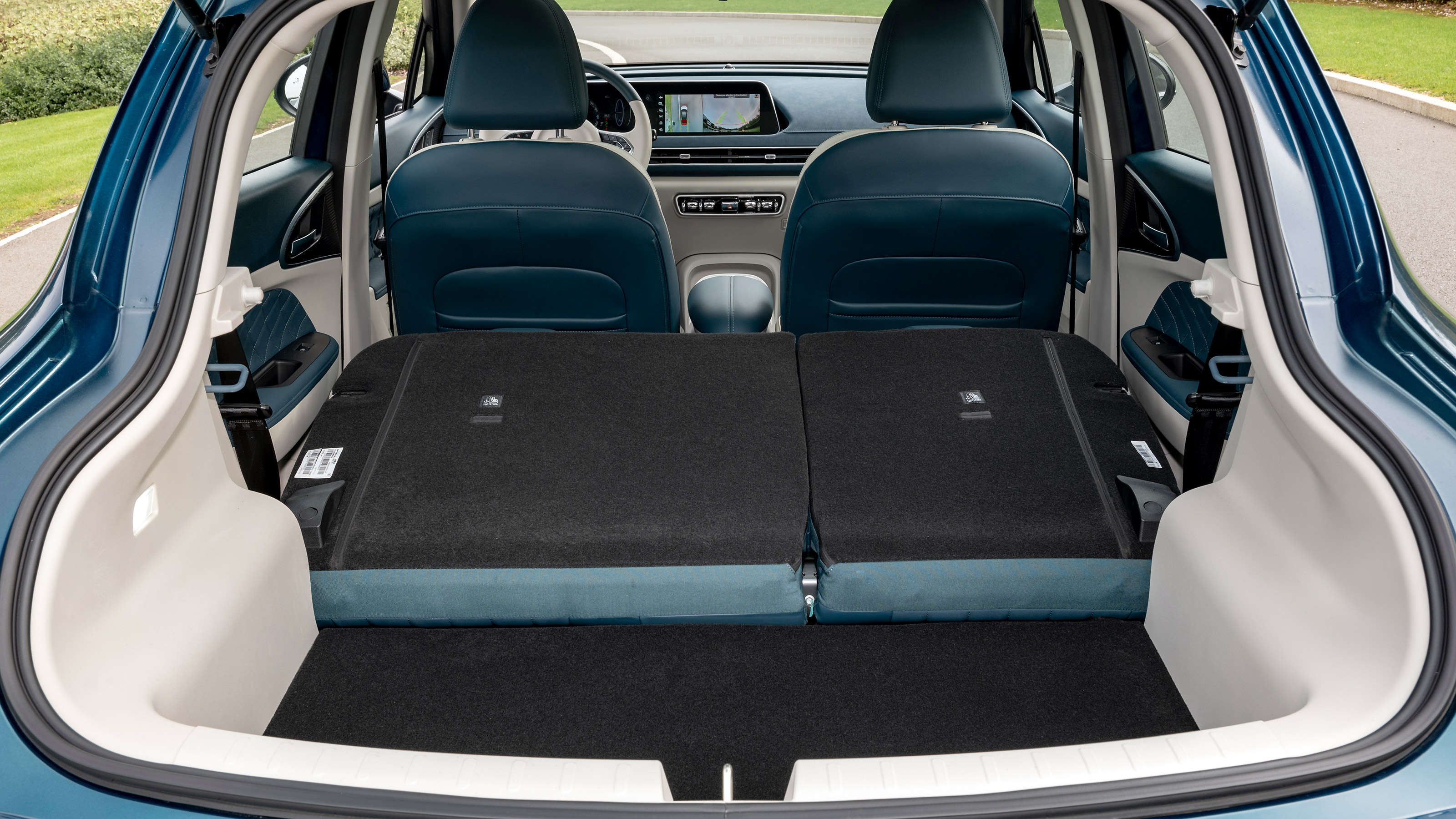 ORA Cat boot seats down