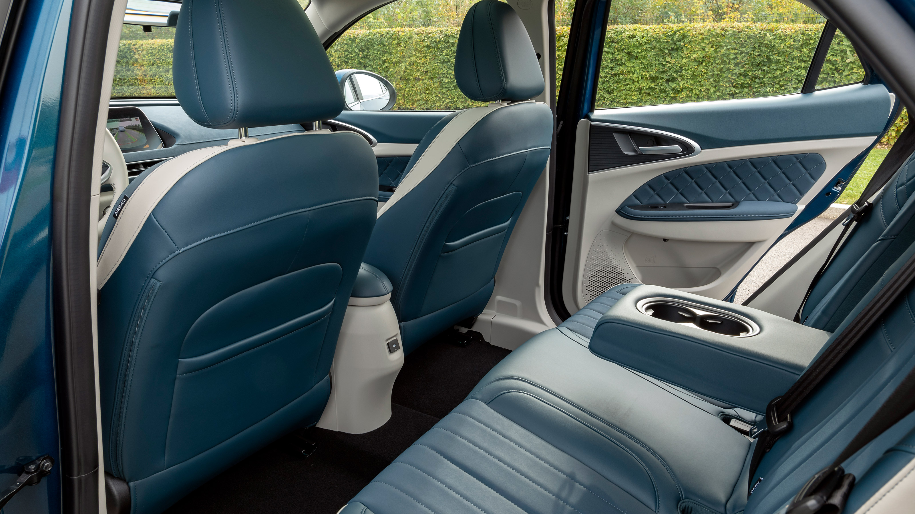 ORA Cat rear seats