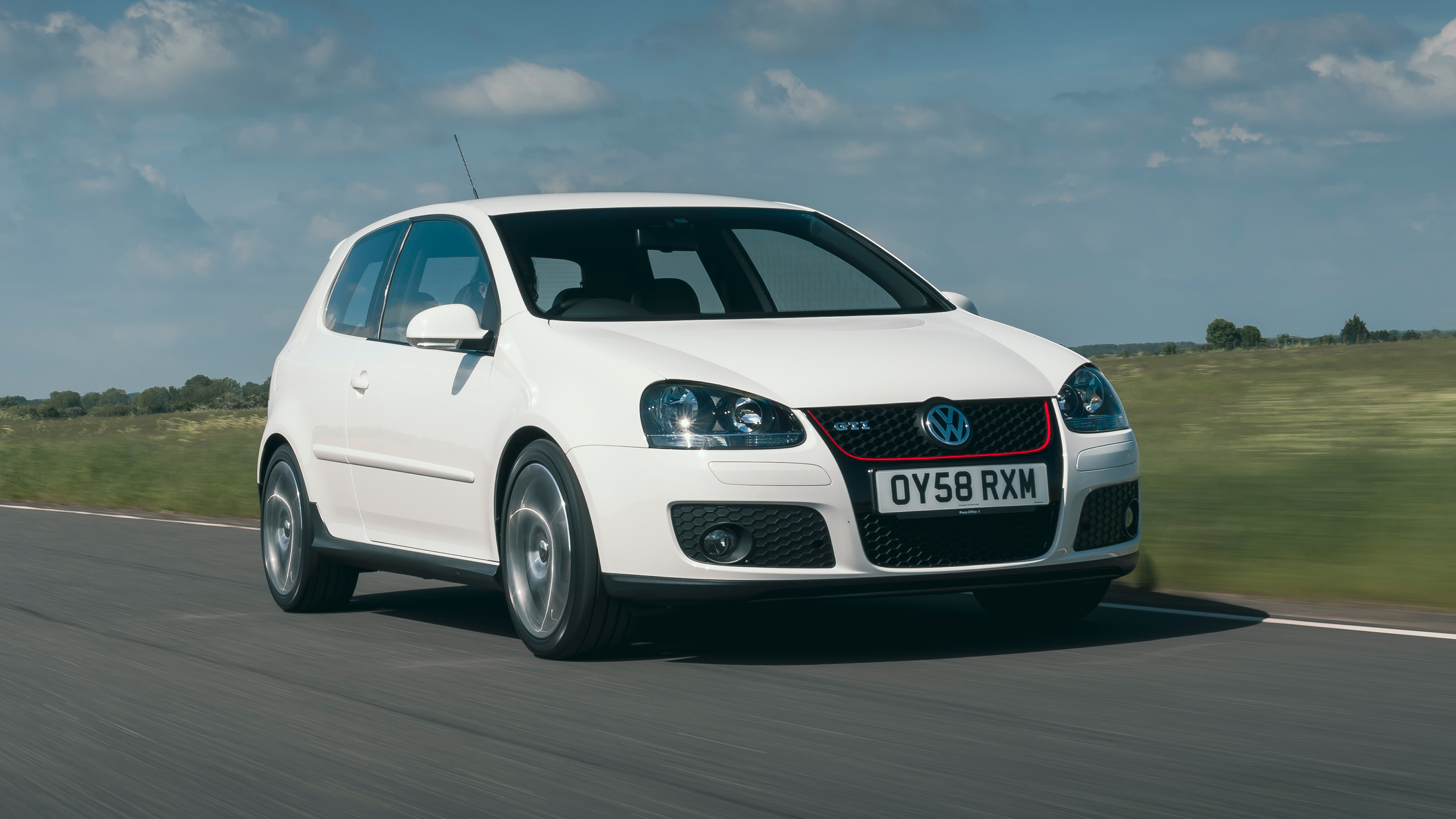 Volkswagen Golf GTI Mk5 dynamic
