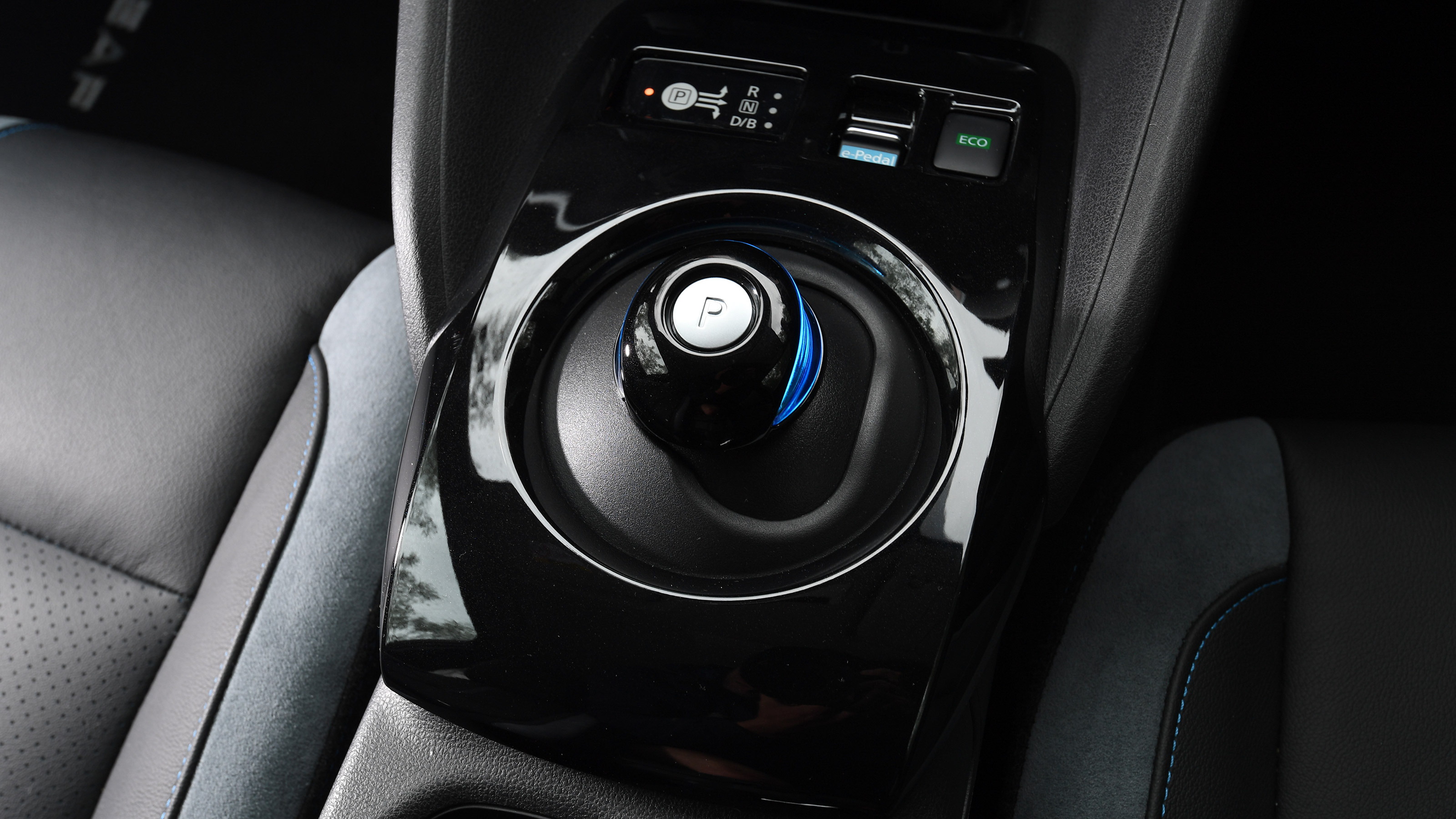 Nissan Leaf - gear