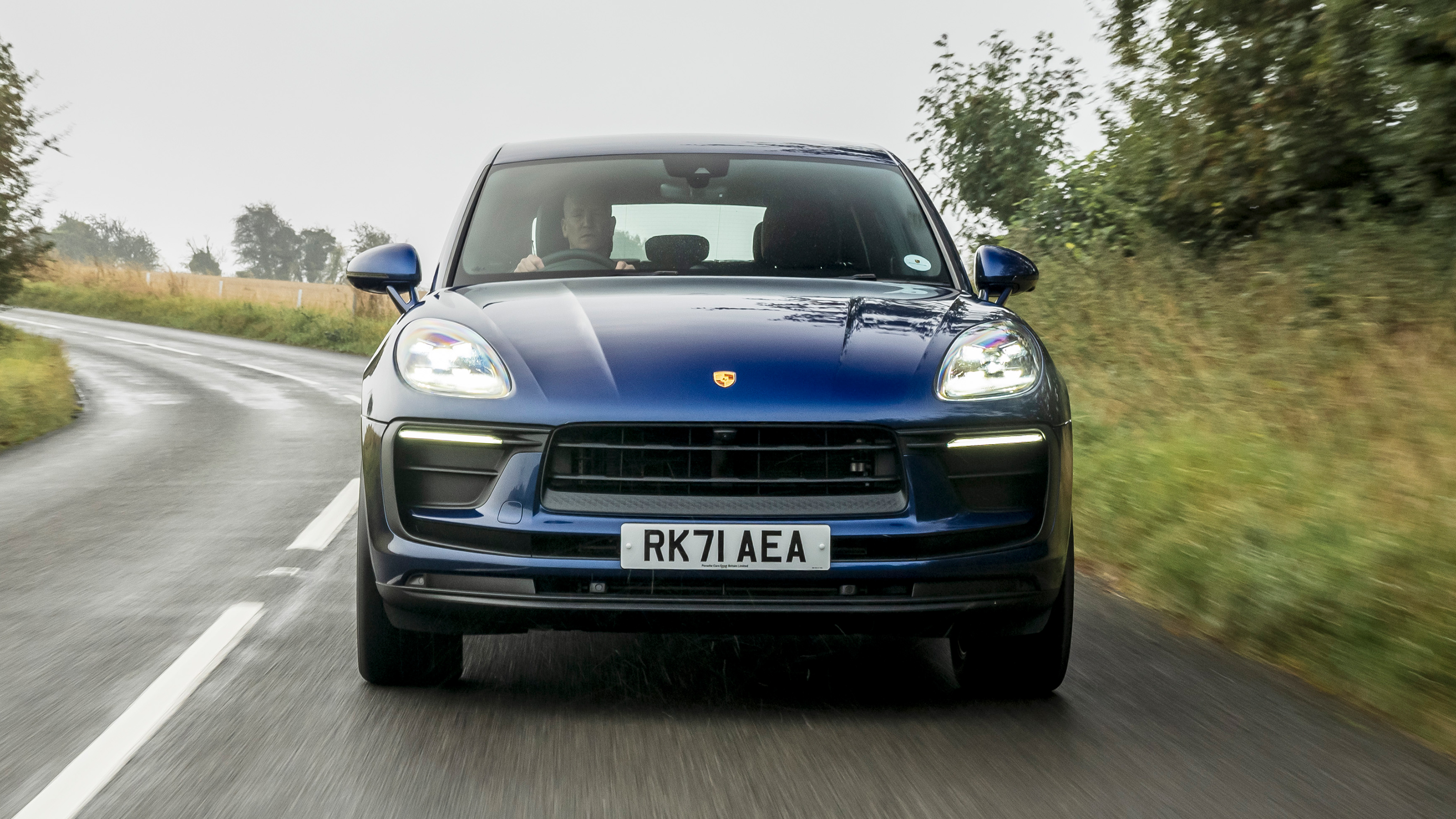 Porsche Macan front