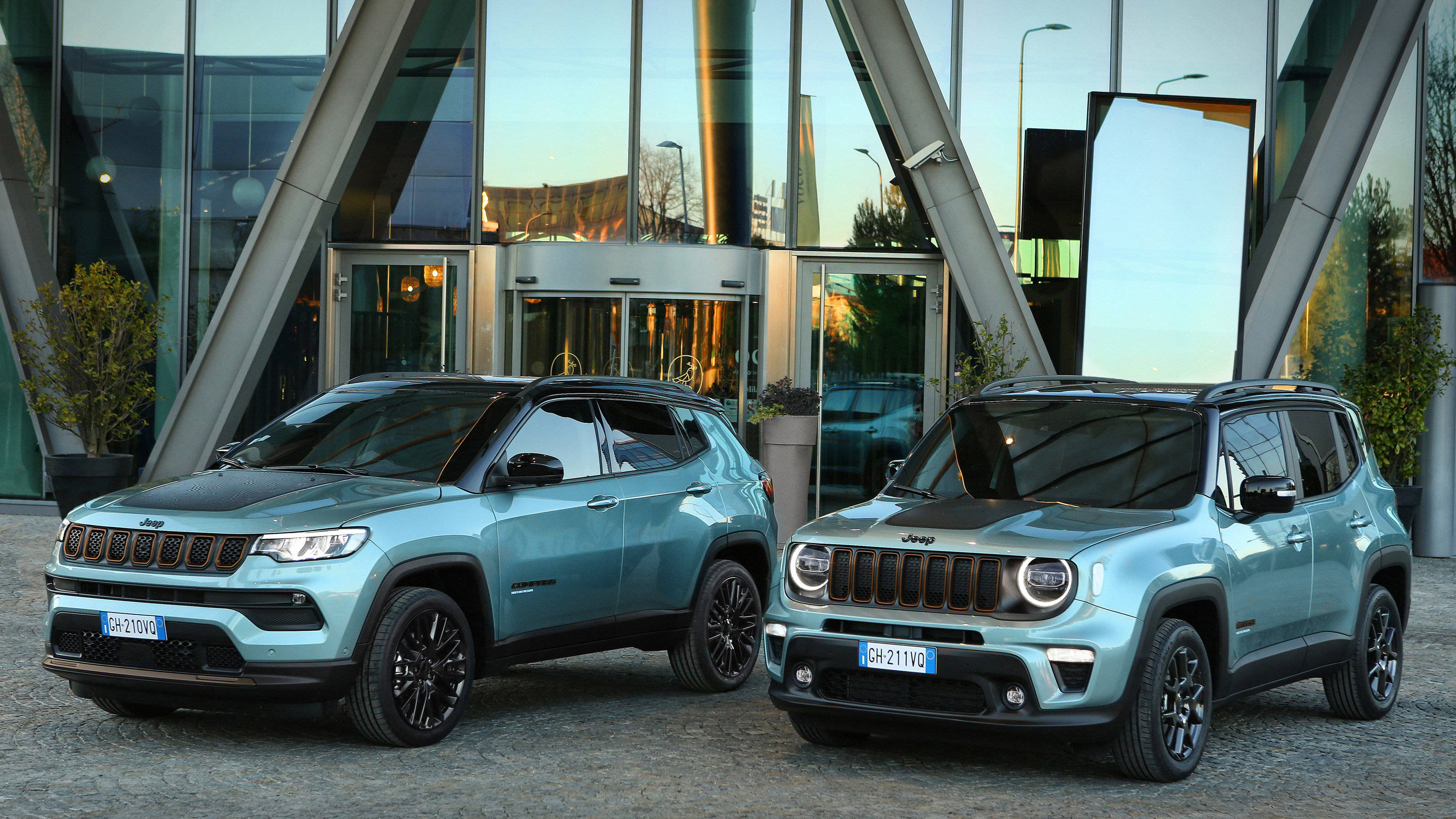 Jeep Renegade and Jeep Compass e-Hybrids