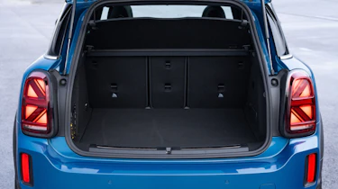 MINI Countryman PHEV boot