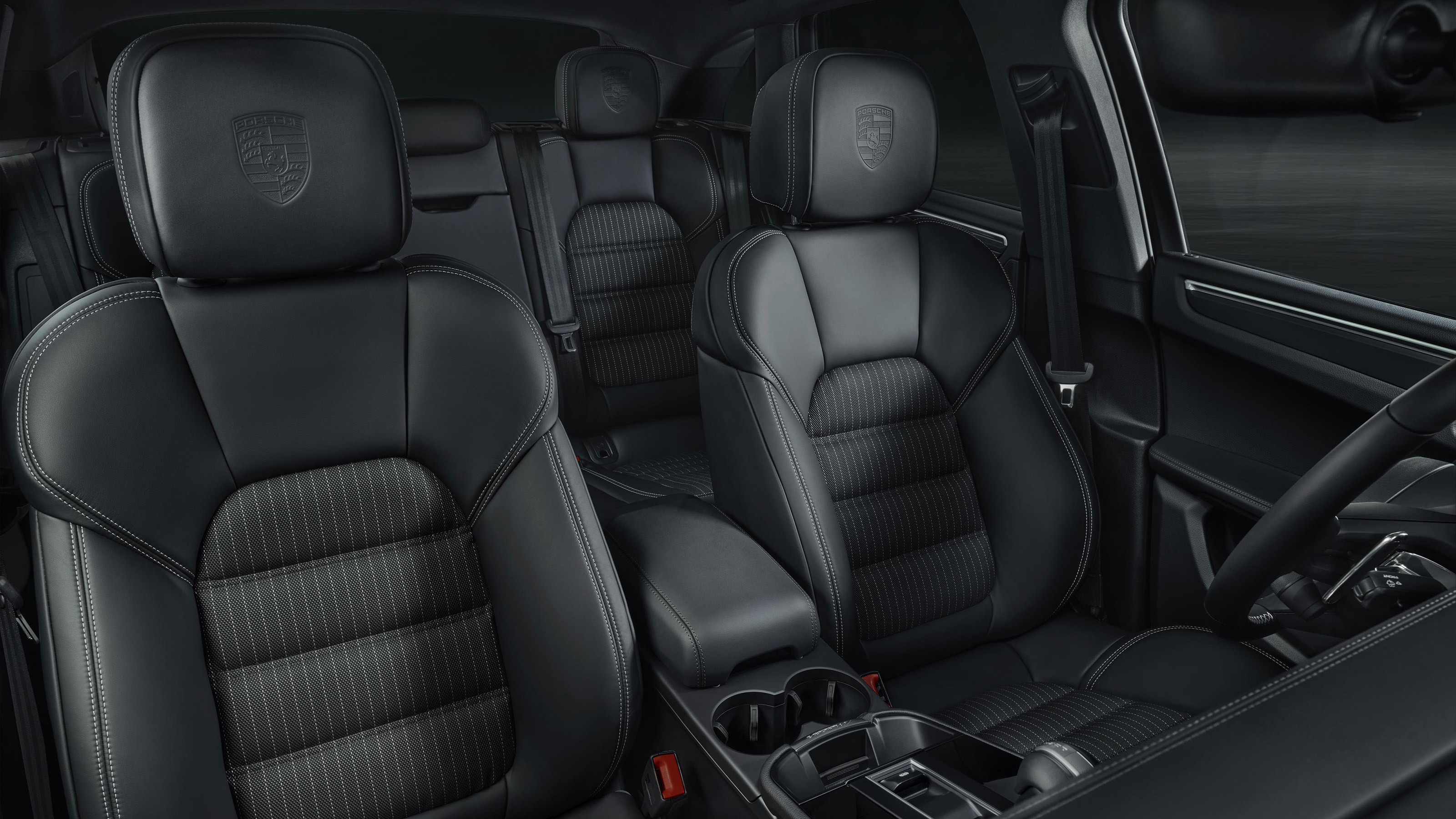 Porsche Macan T seats