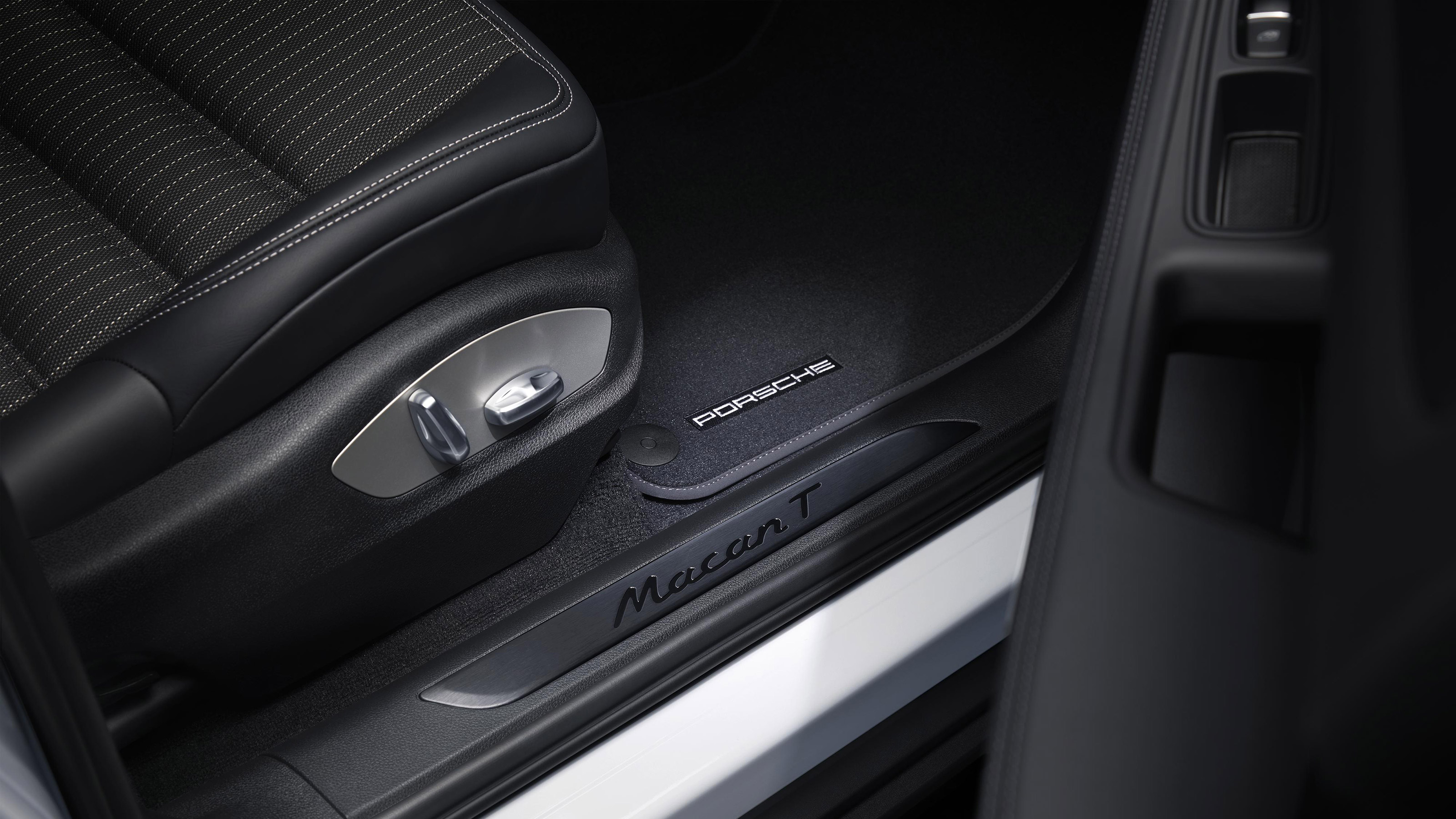 Porsche Macan T door plate