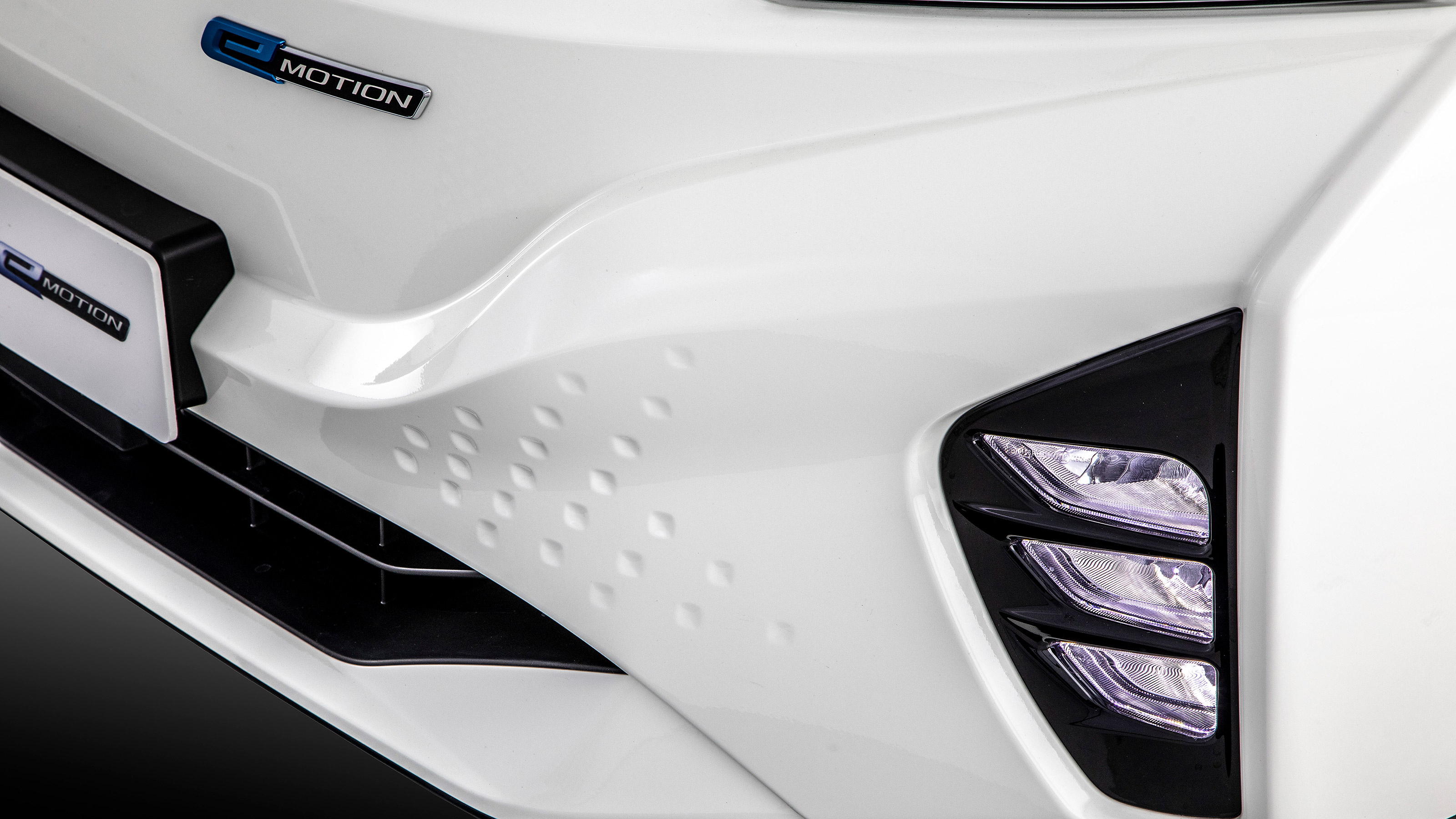 SsangYong Korando e-Motion front end detail