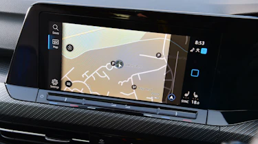 2022 Volkswagen Golf R estate screen