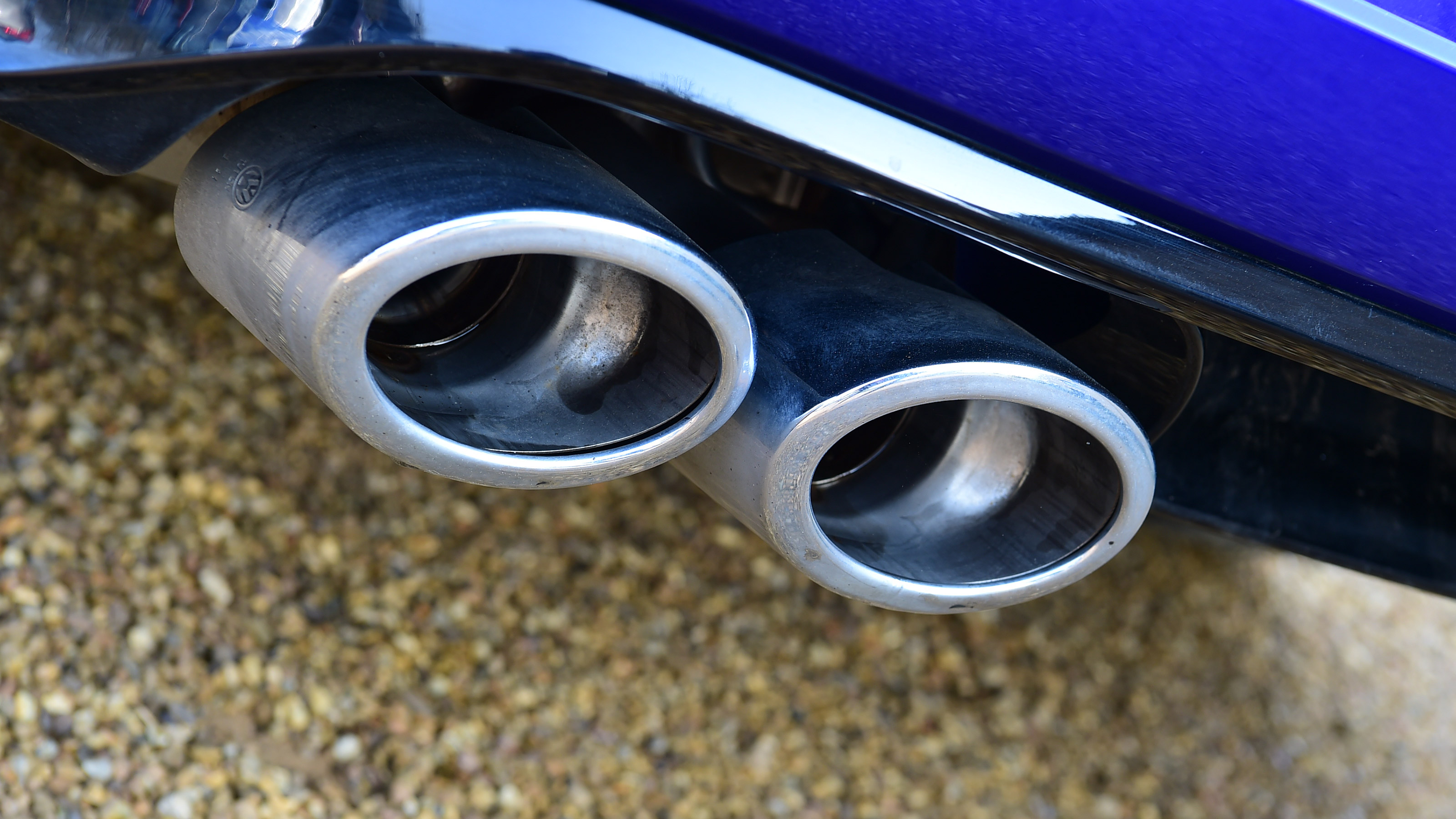 2022 Volkswagen Golf R estate exhaust