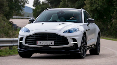 Aston Martin DBX707