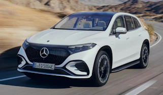 Mercedes EQS SUV cornering