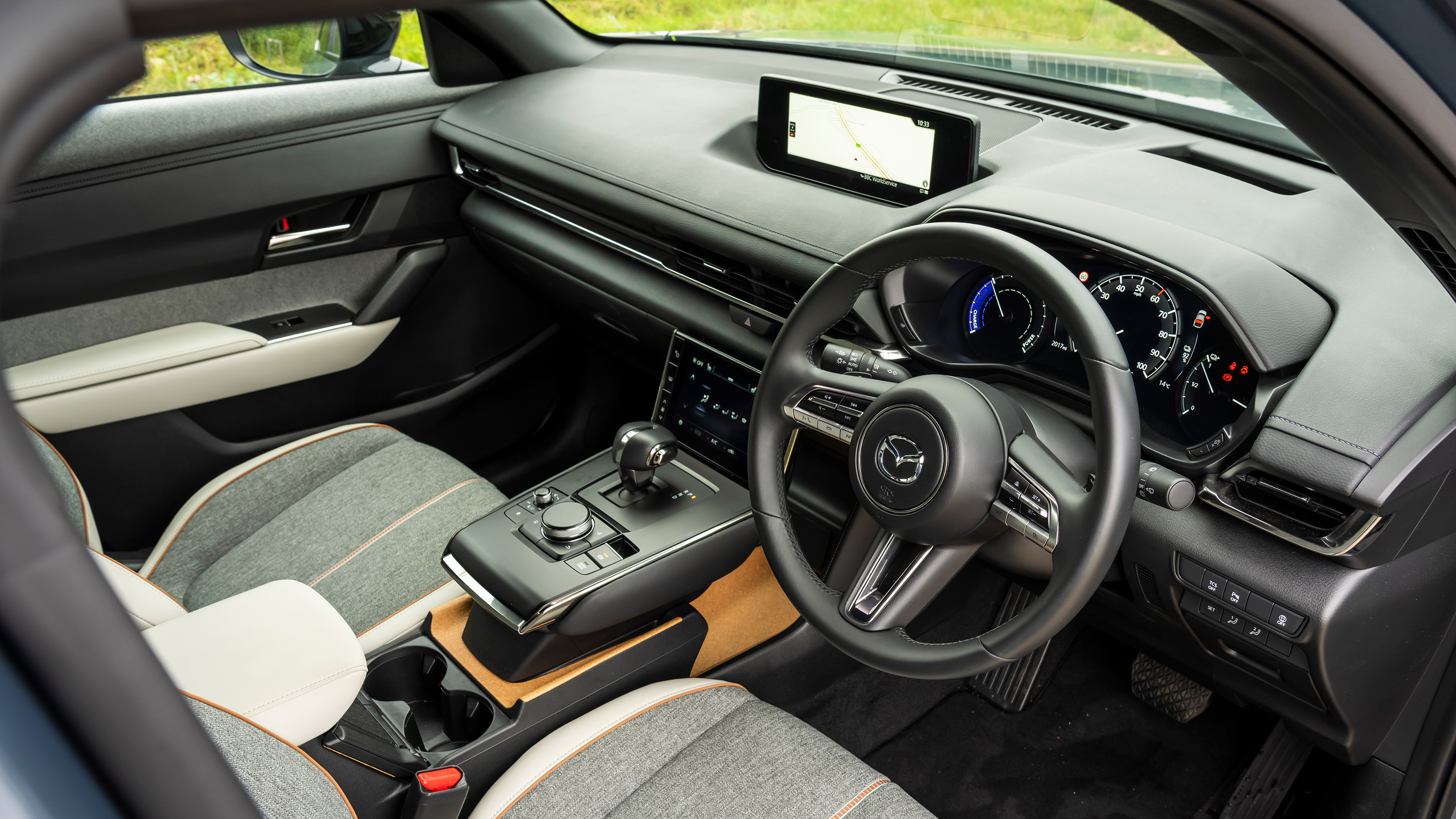 mazda mx-30 interior