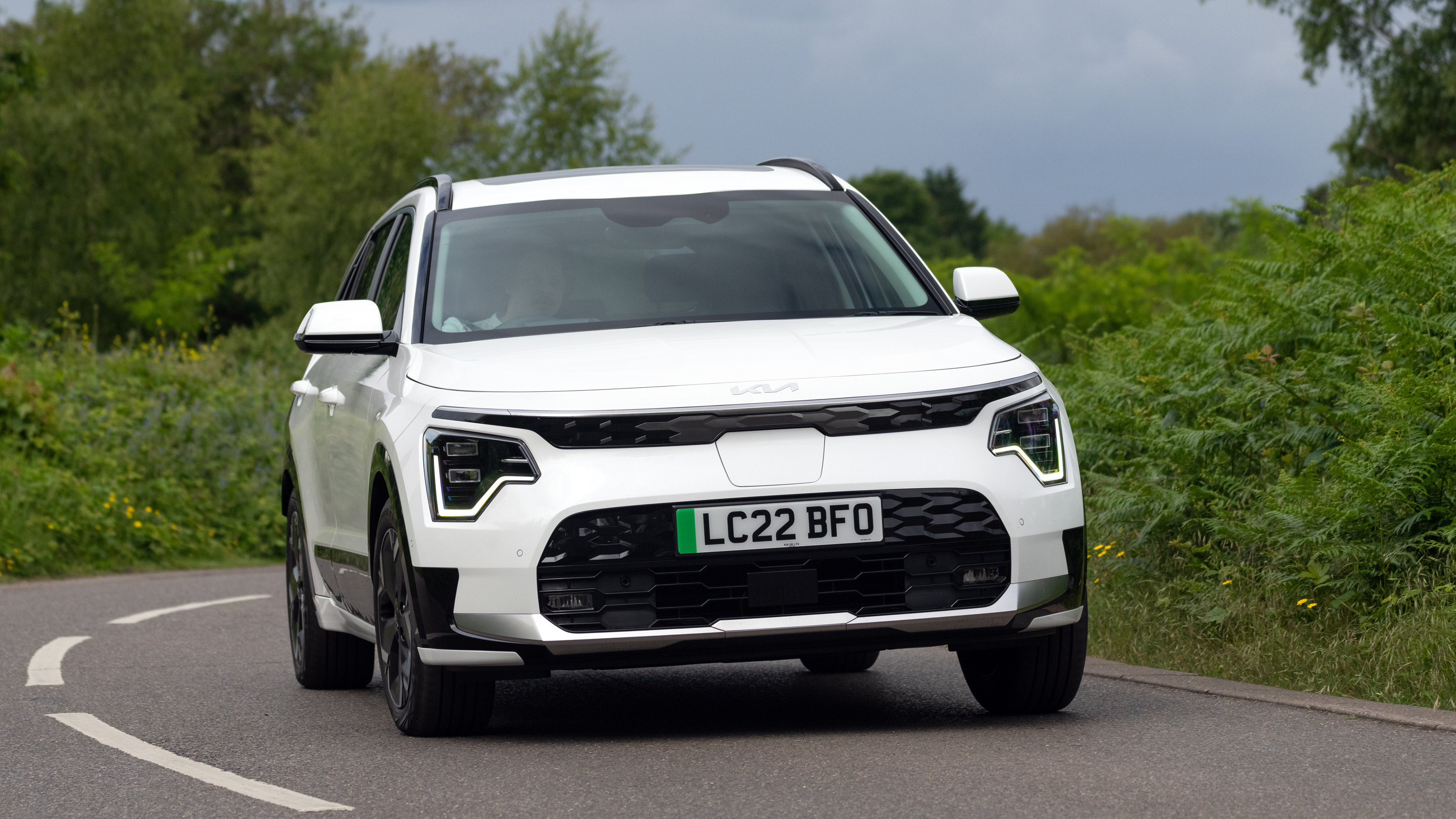 2022 Kia Niro EV cornering