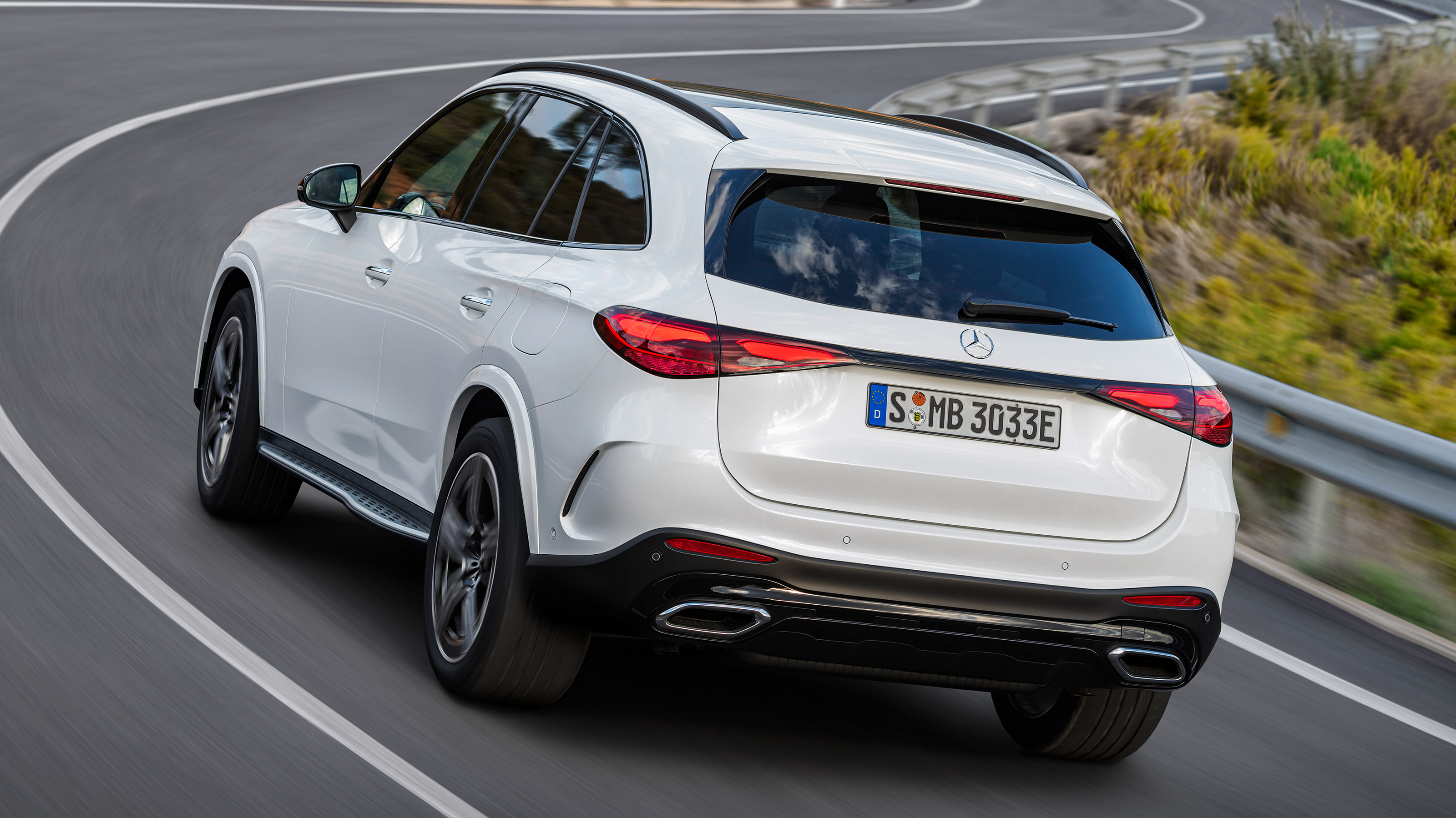 2022 Mercedes GLC rear nearside corner
