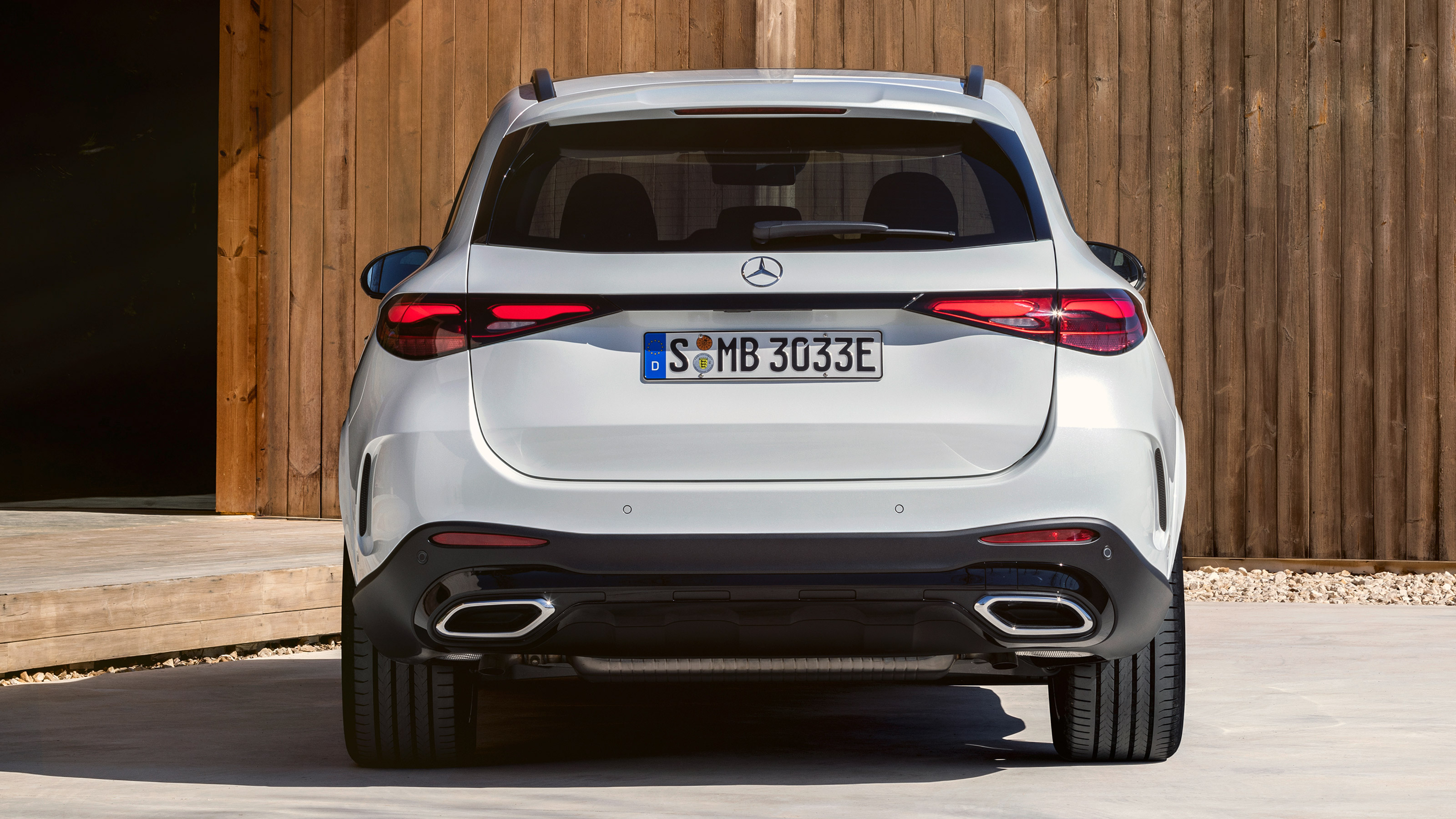 2022 Mercedes GLC rear