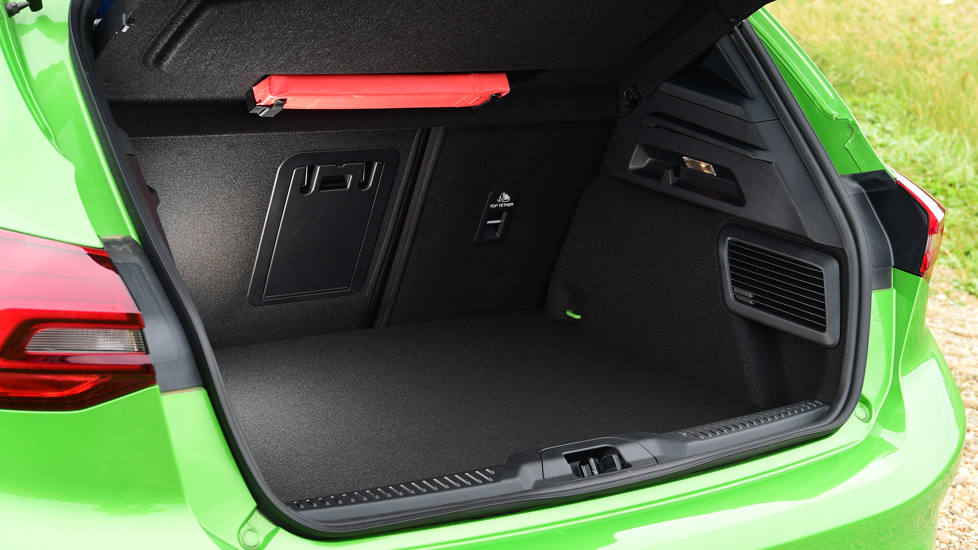 Ford Focus ST facelift boot