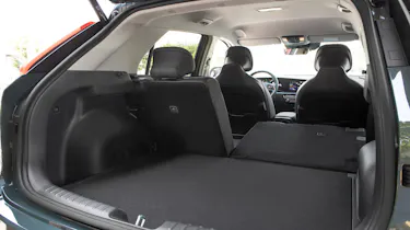 Kia Niro SUV hybrid boot
