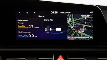 Kia Niro SUV hybrid infotainment display