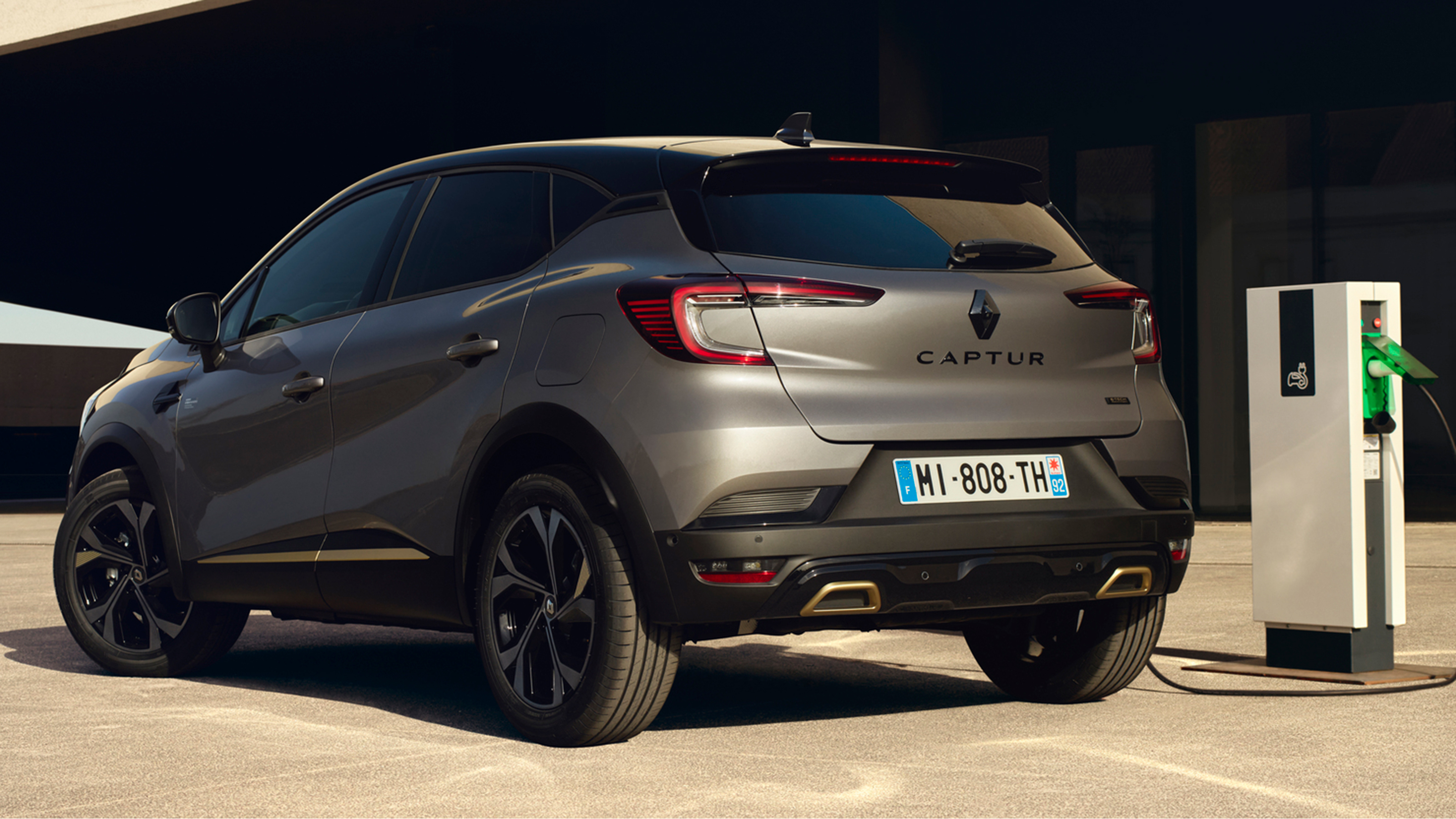 Renault E-Tech engineered 6