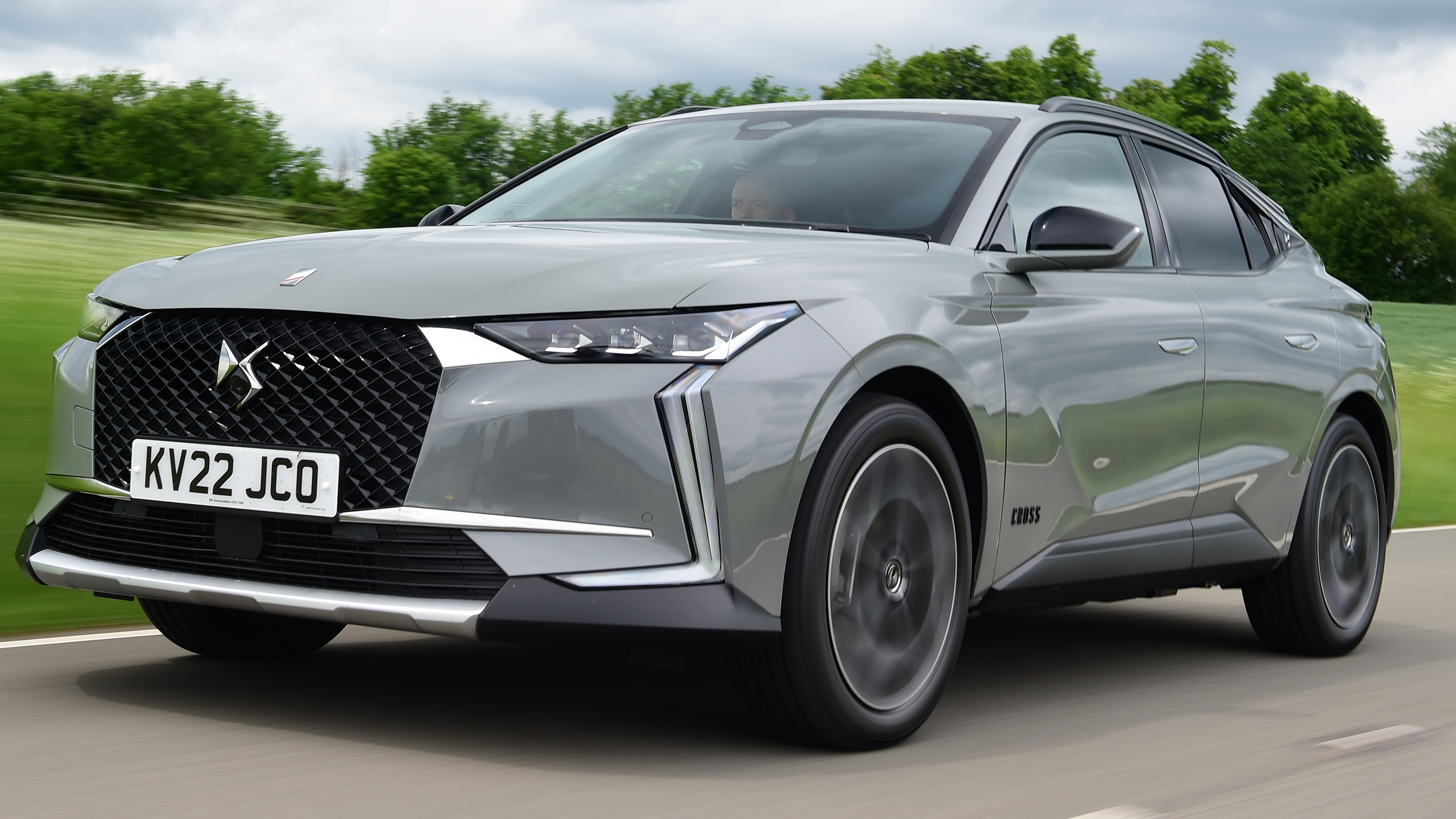 DS 4 hatchback UK front 3/4 tracking