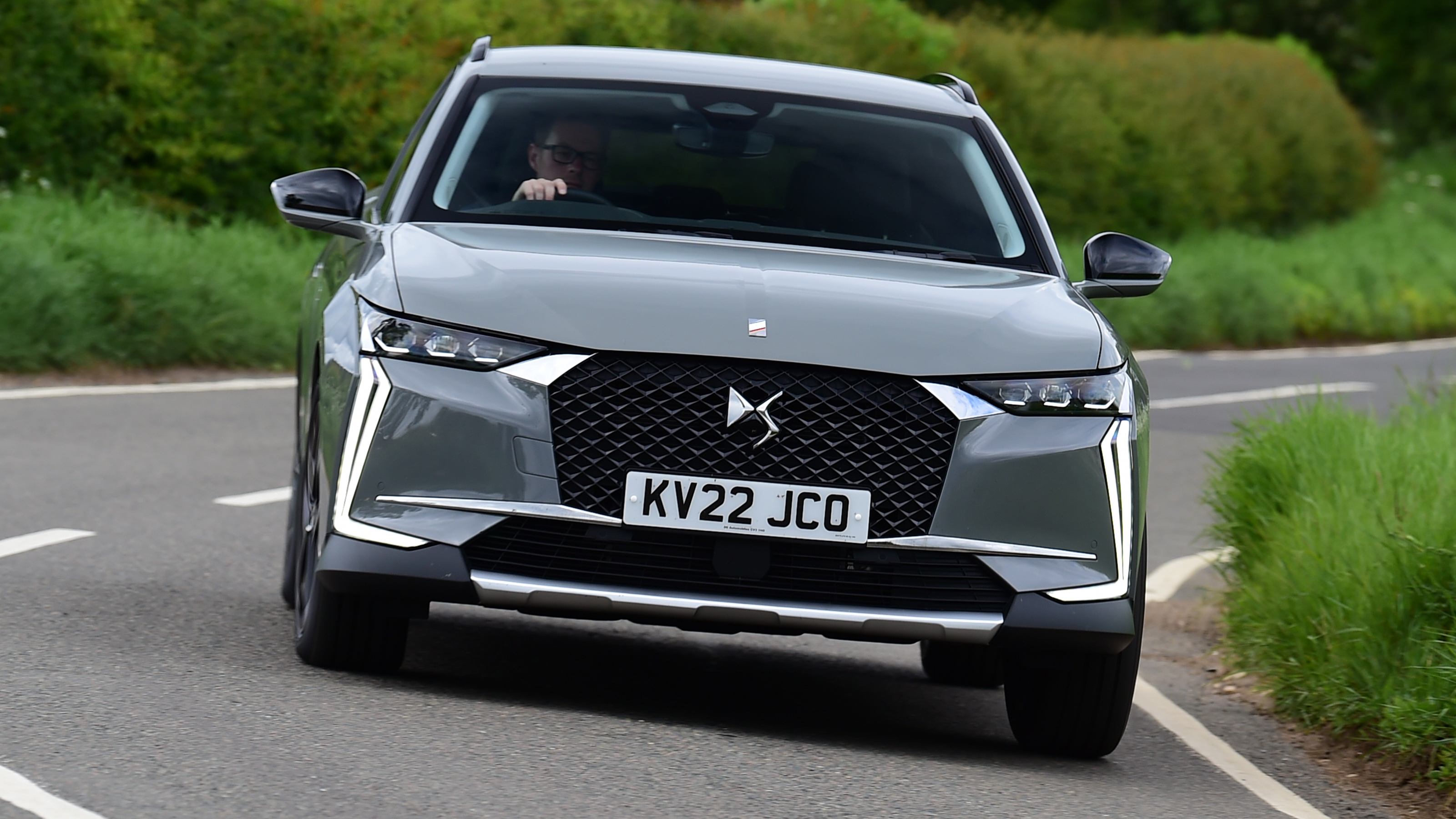 DS 4 hatchback UK front cornering