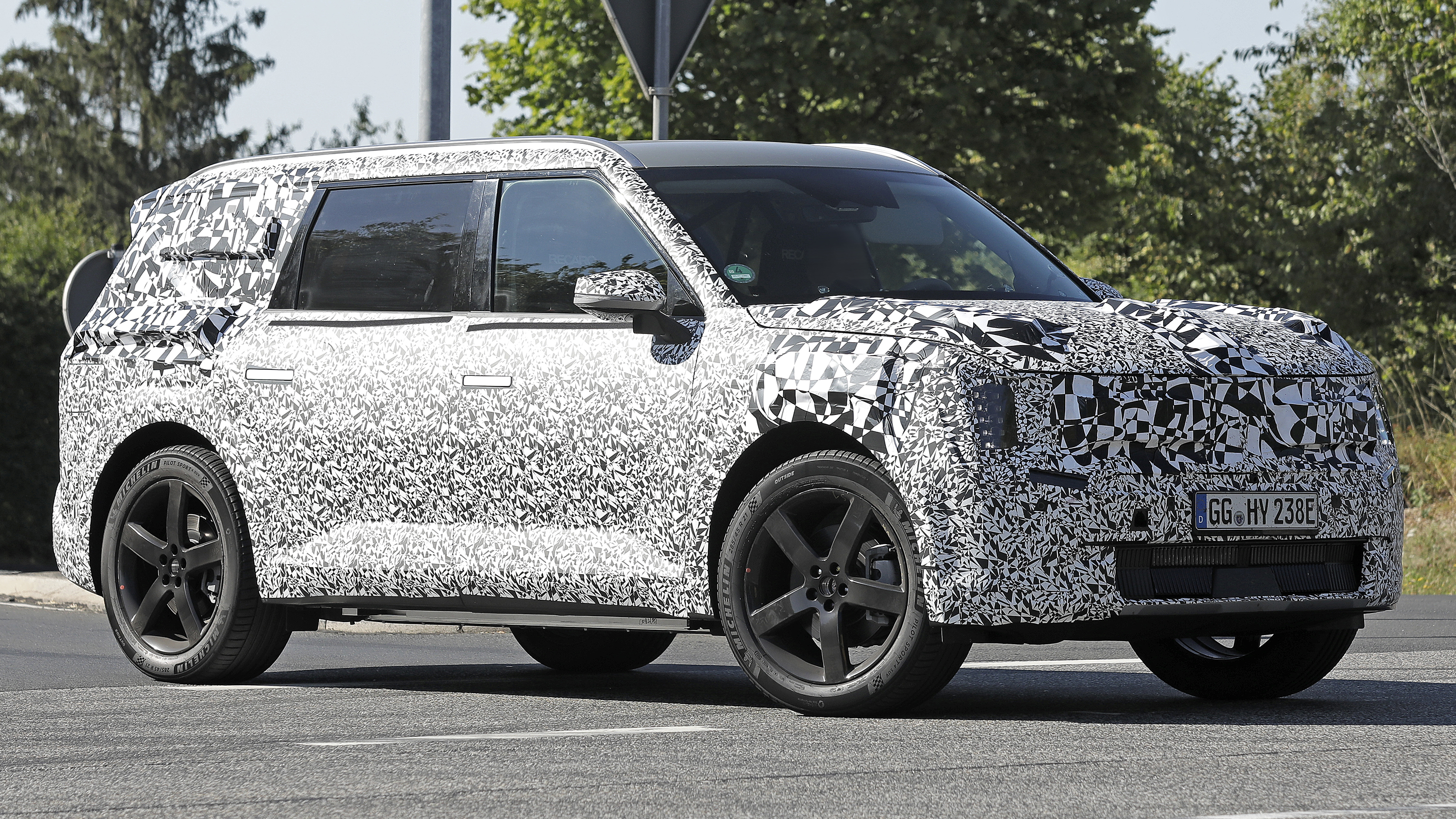 Kia EV9 SUV front three quarters off side