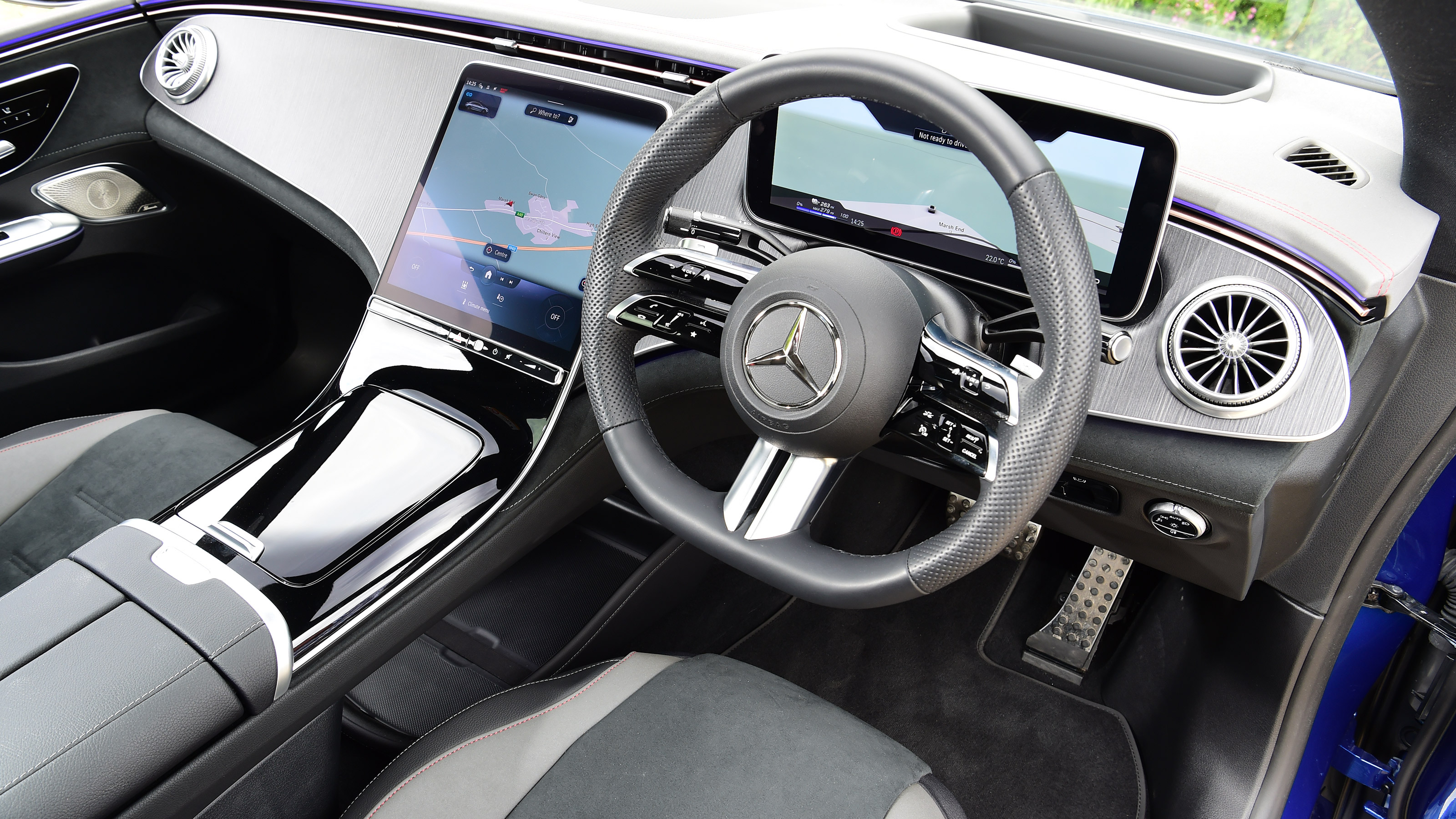 Mercedes EQE 350+ interior