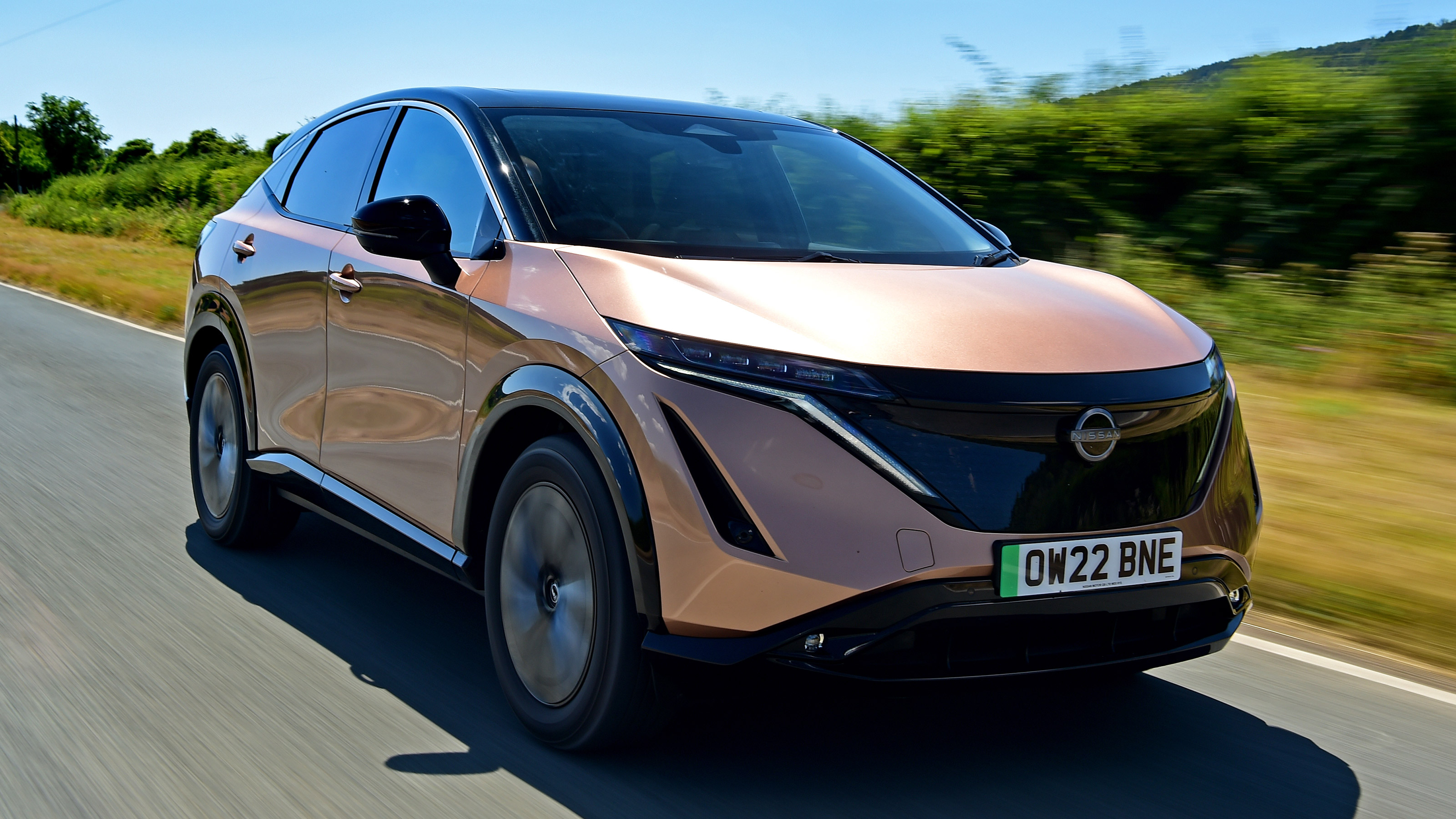 Nissan Ariya SUV front tracking