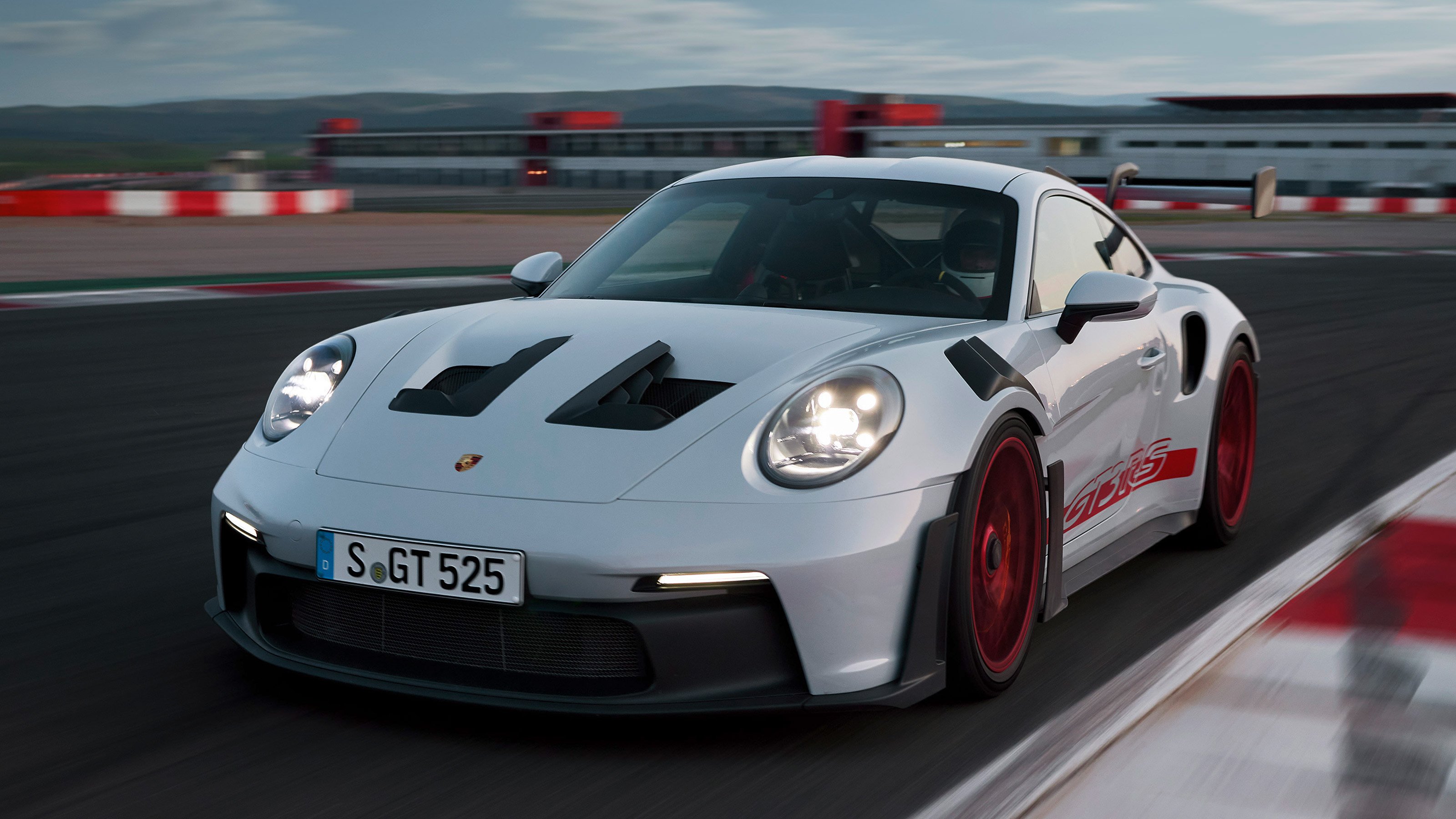 Porsche 911 GT3 RS front passenger side