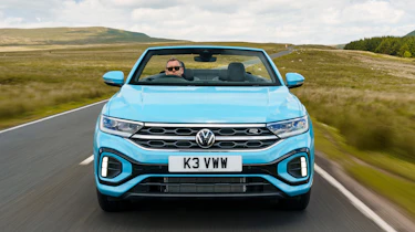 Volkswagen T-Roc Cabriolet front tracking