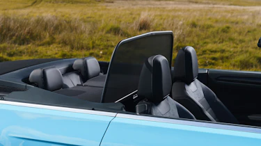 Volkswagen T-Roc Cabriolet wind deflector