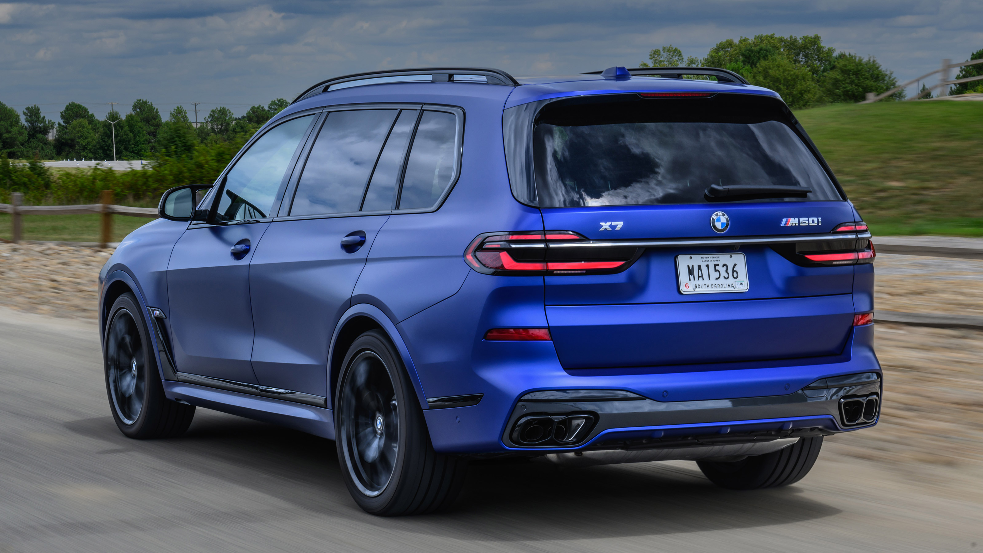 BMW X7 SUV rear 3/4 tracking