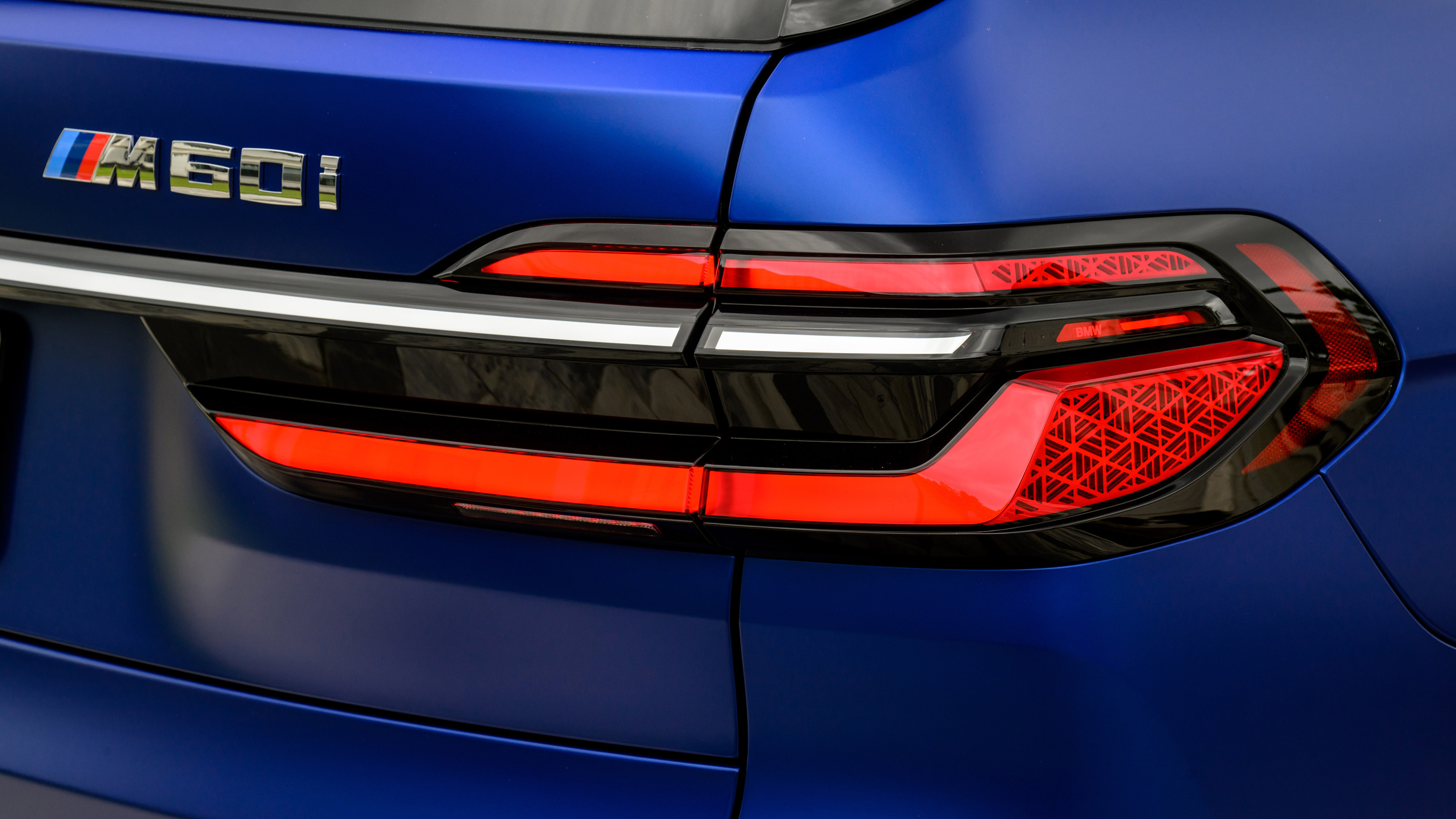 BMW X7 SUV rear lights