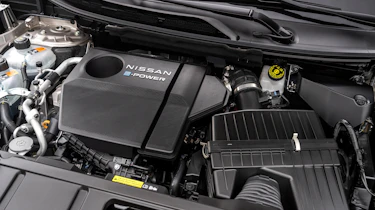 Nissan X-Trail SUV engine bay