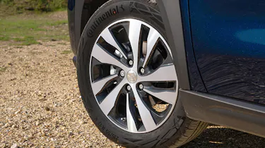 Suzuki S-Cross SUV alloy wheels