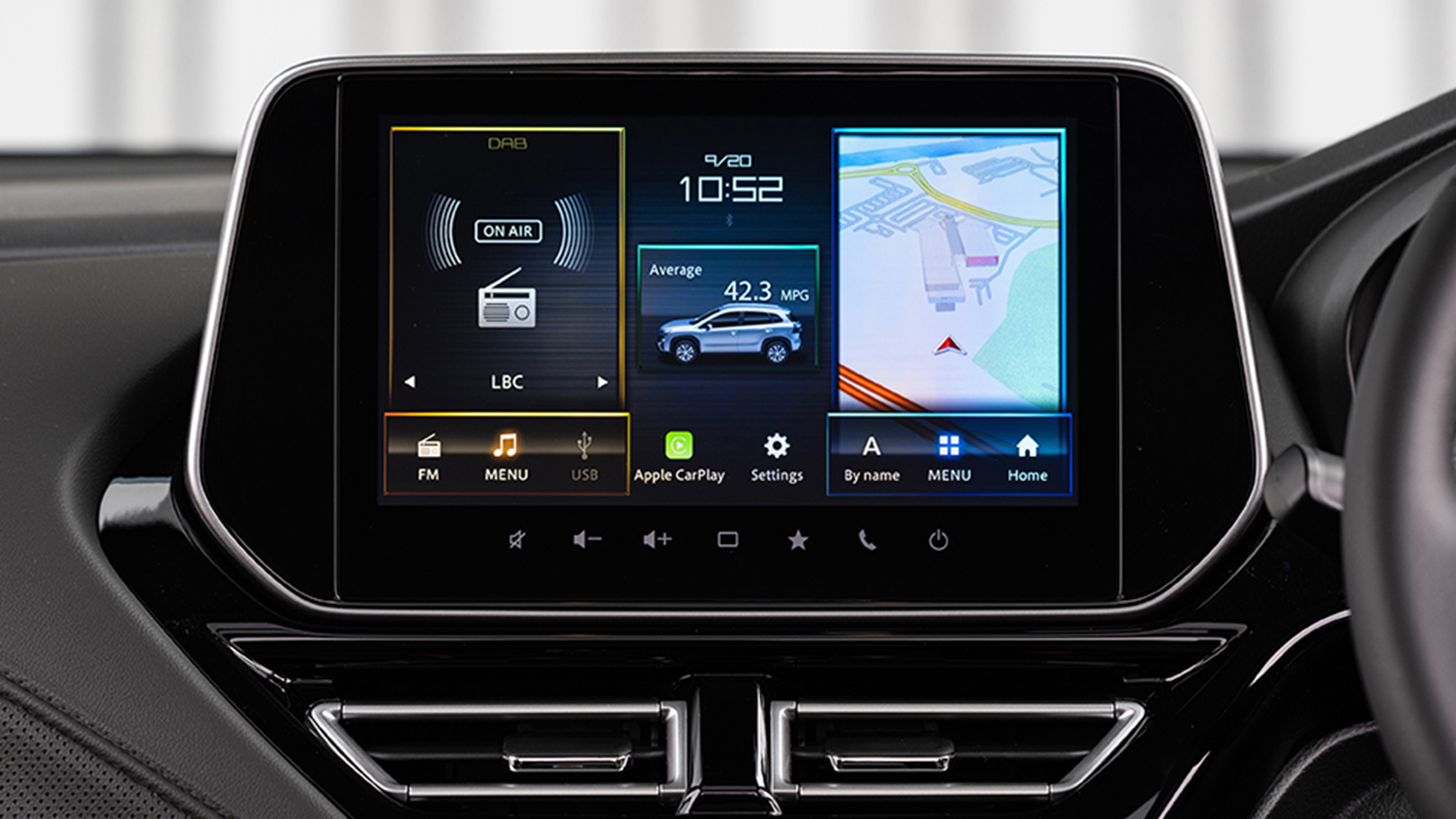 Suzuki S-Cross SUV infotainment display