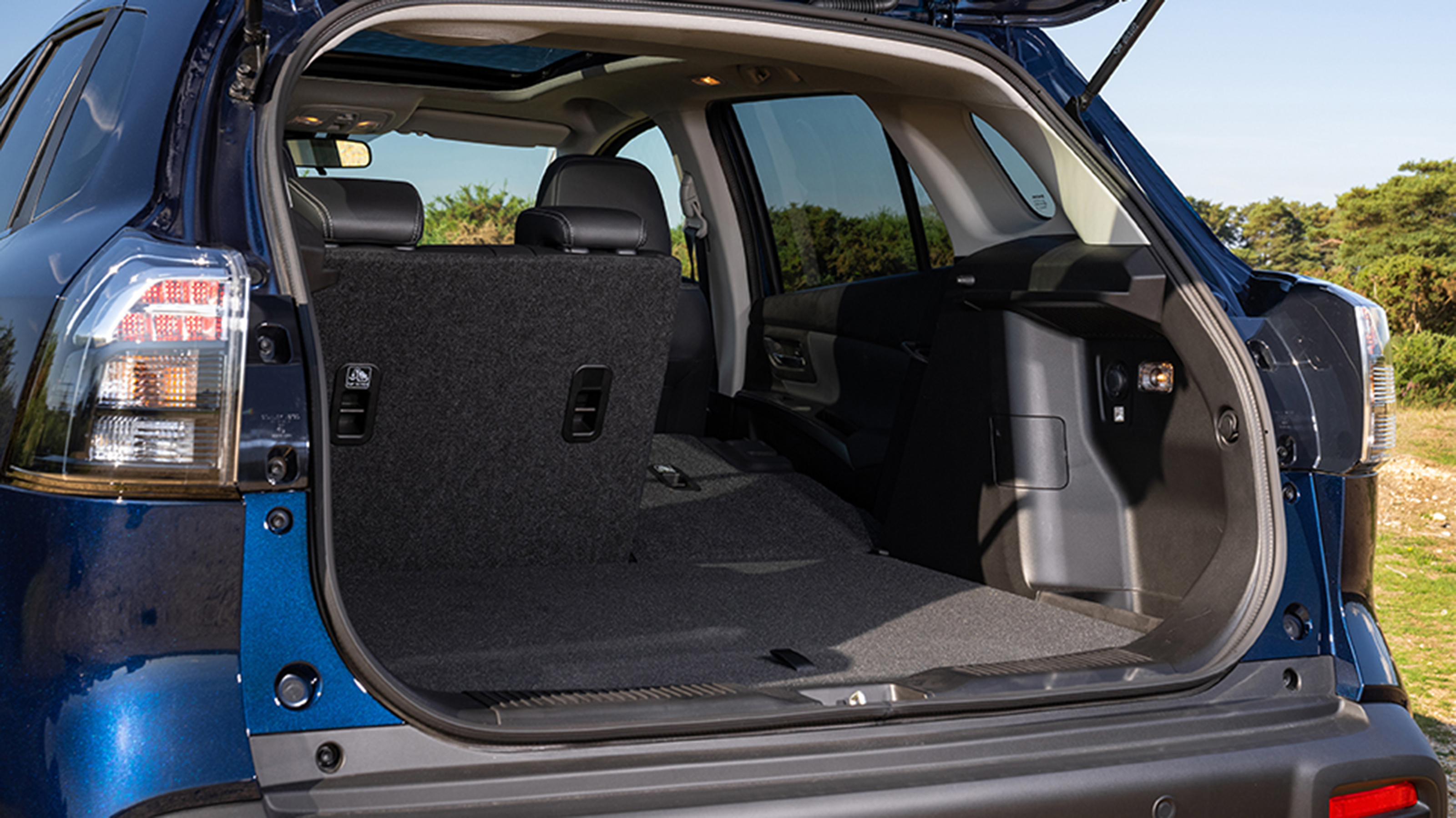 Suzuki S-Cross SUV boot