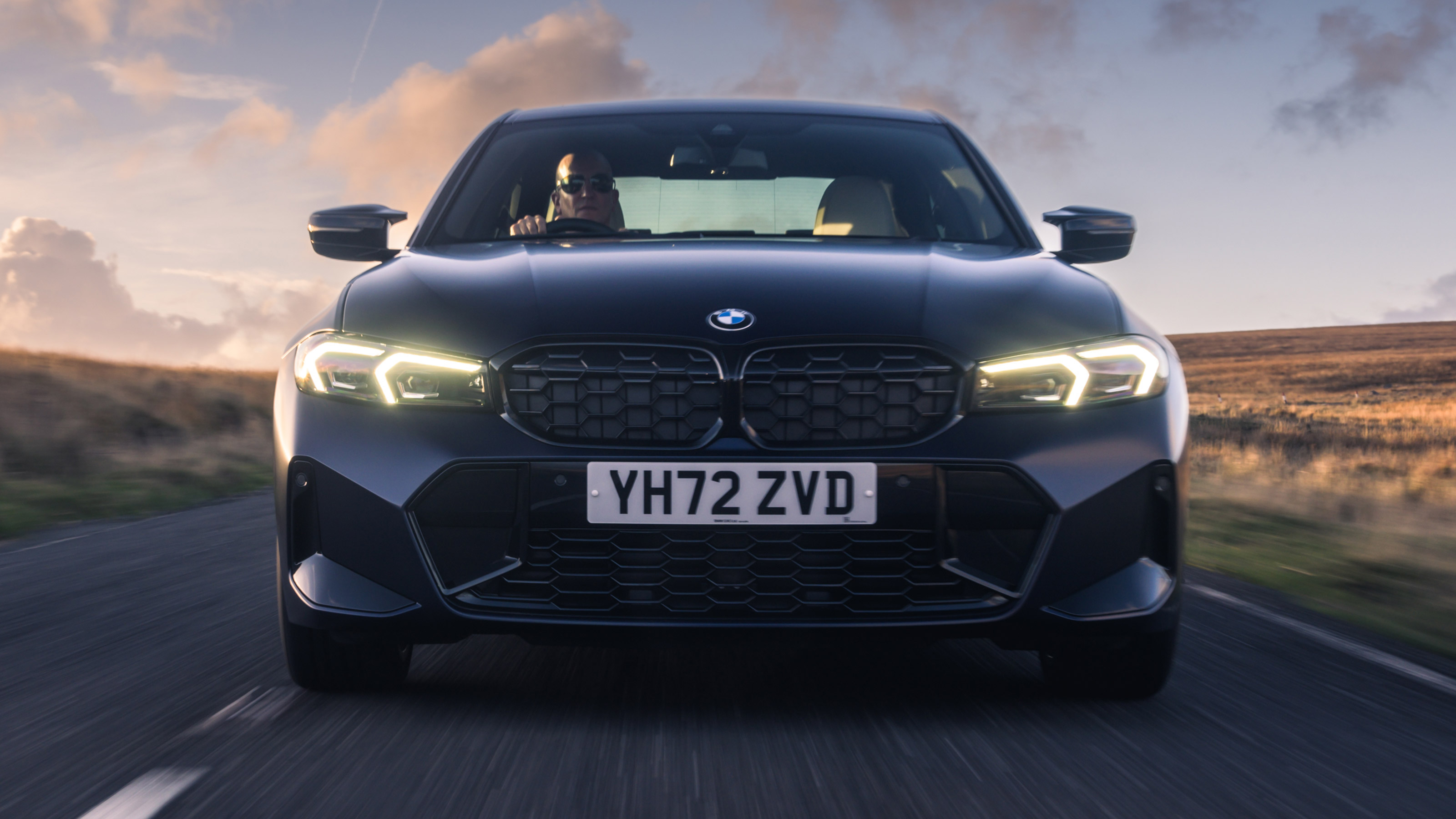 BMW 3 Series saloon front dynamic