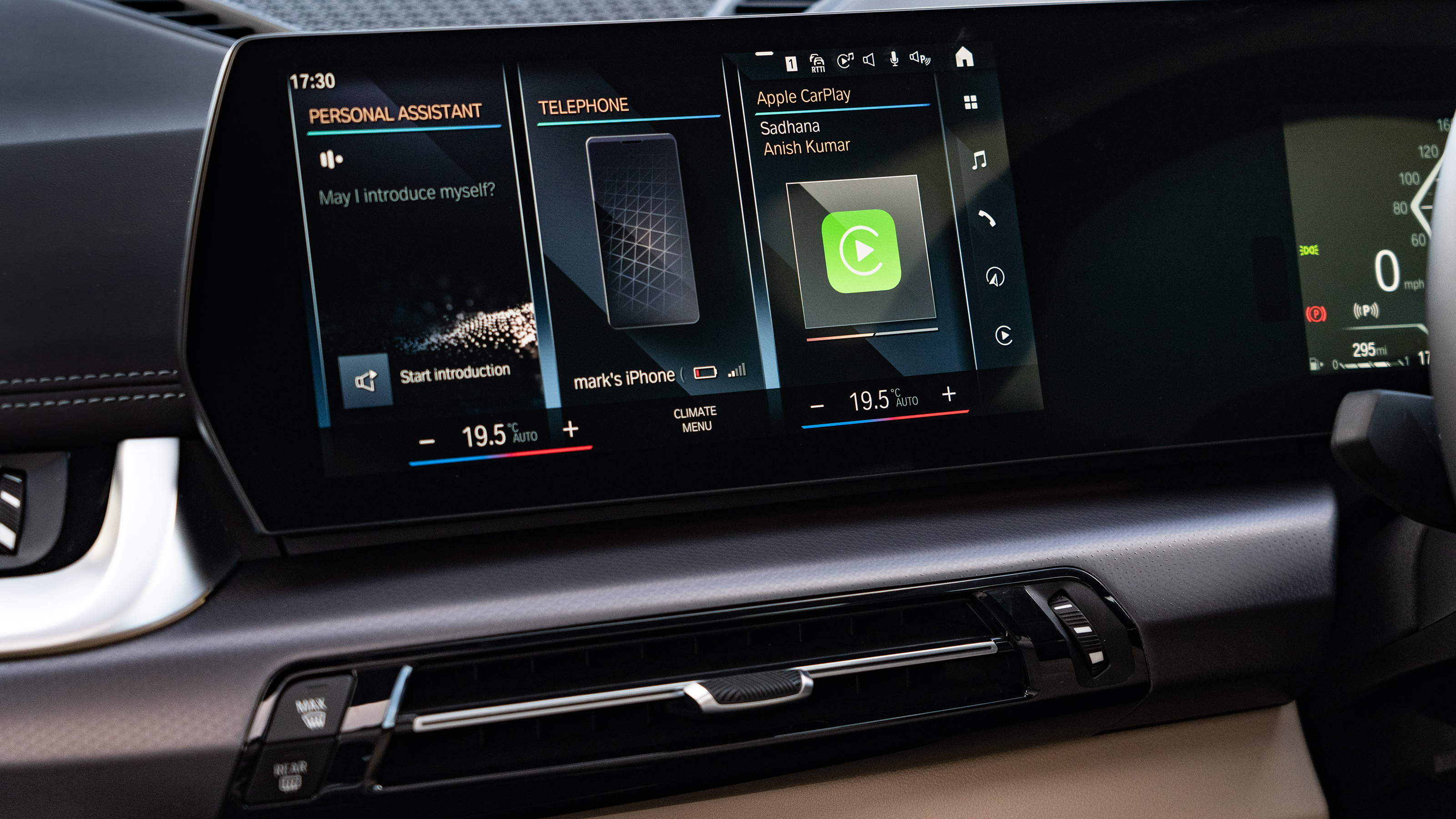 BMW X1 SUV infotainment