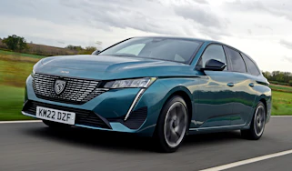 Peugeot 308 SW - front 1