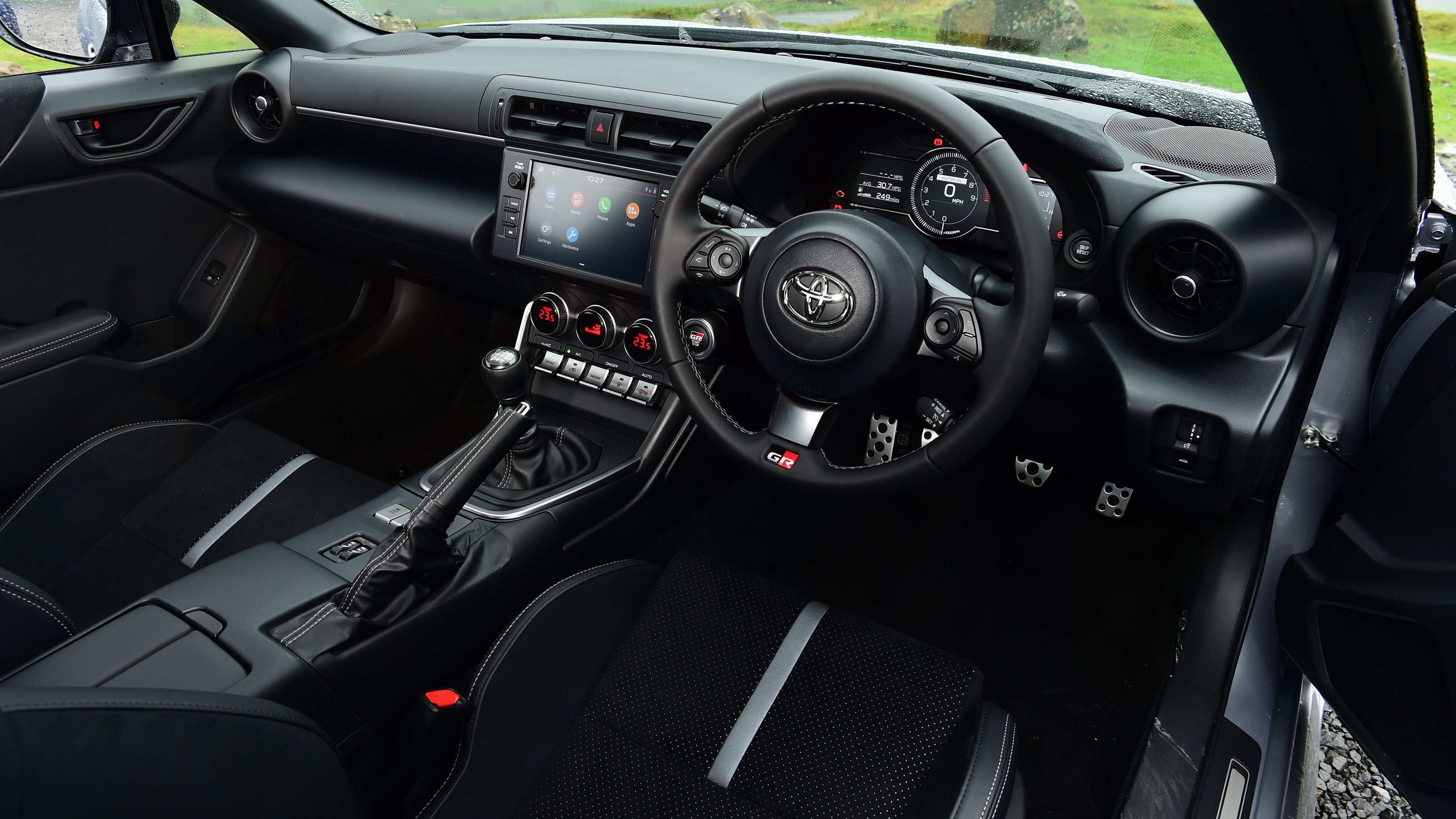 Toyota GR86 coupe interior