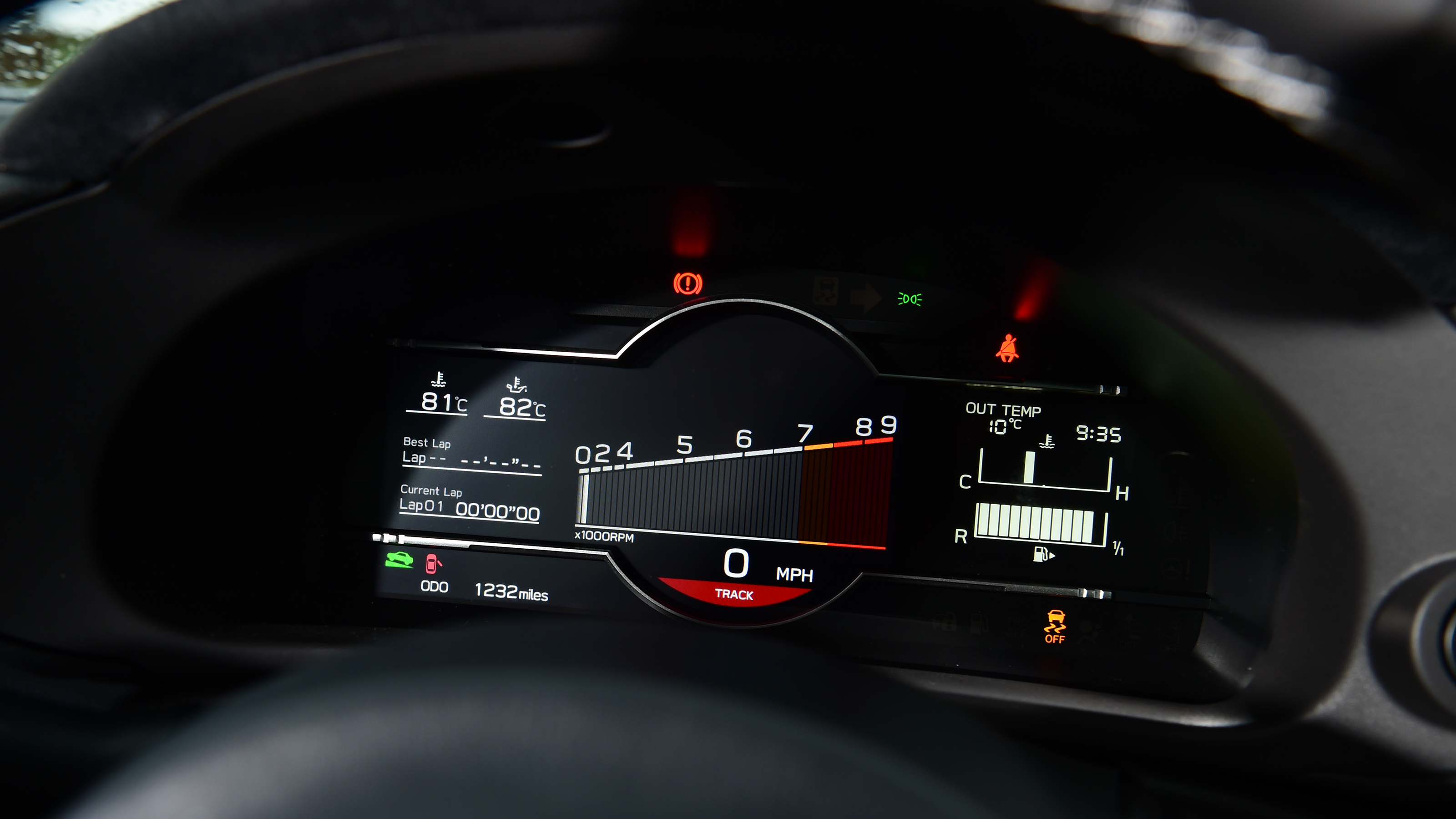 Toyota GR86 coupe instruments