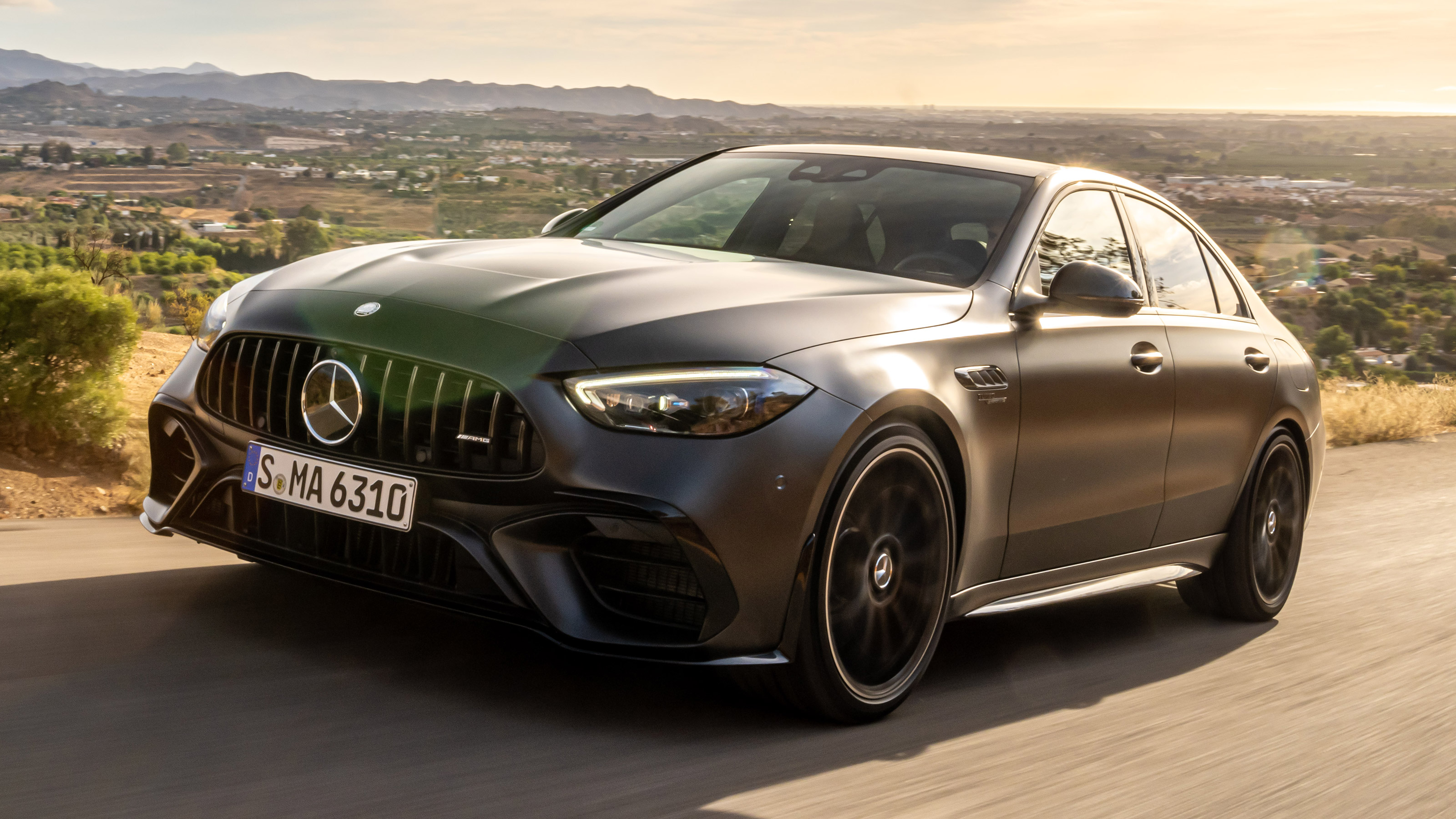 Mercedes-AMG C 63 S E-Performance front tracking